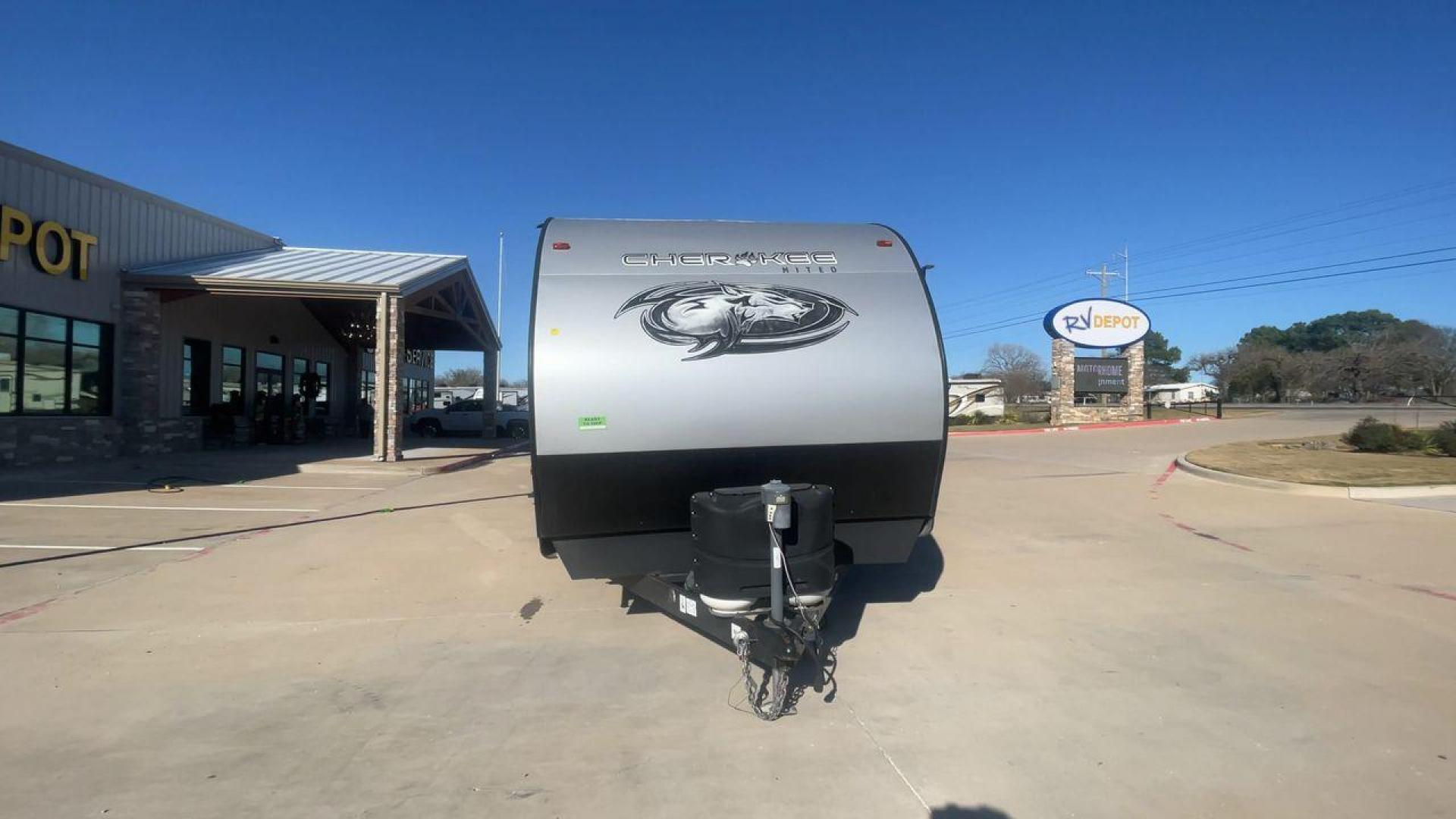 2021 FOREST RIVER CHEROKEE 306MM (4X4TCKG29MX) , Length: 39.92 ft. | Dry Weight: 8,578 lbs. | Gross Weight: 11,100 lbs. | Slides: 3 transmission, located at 4319 N Main Street, Cleburne, TX, 76033, (817) 221-0660, 32.435829, -97.384178 - Photo#4