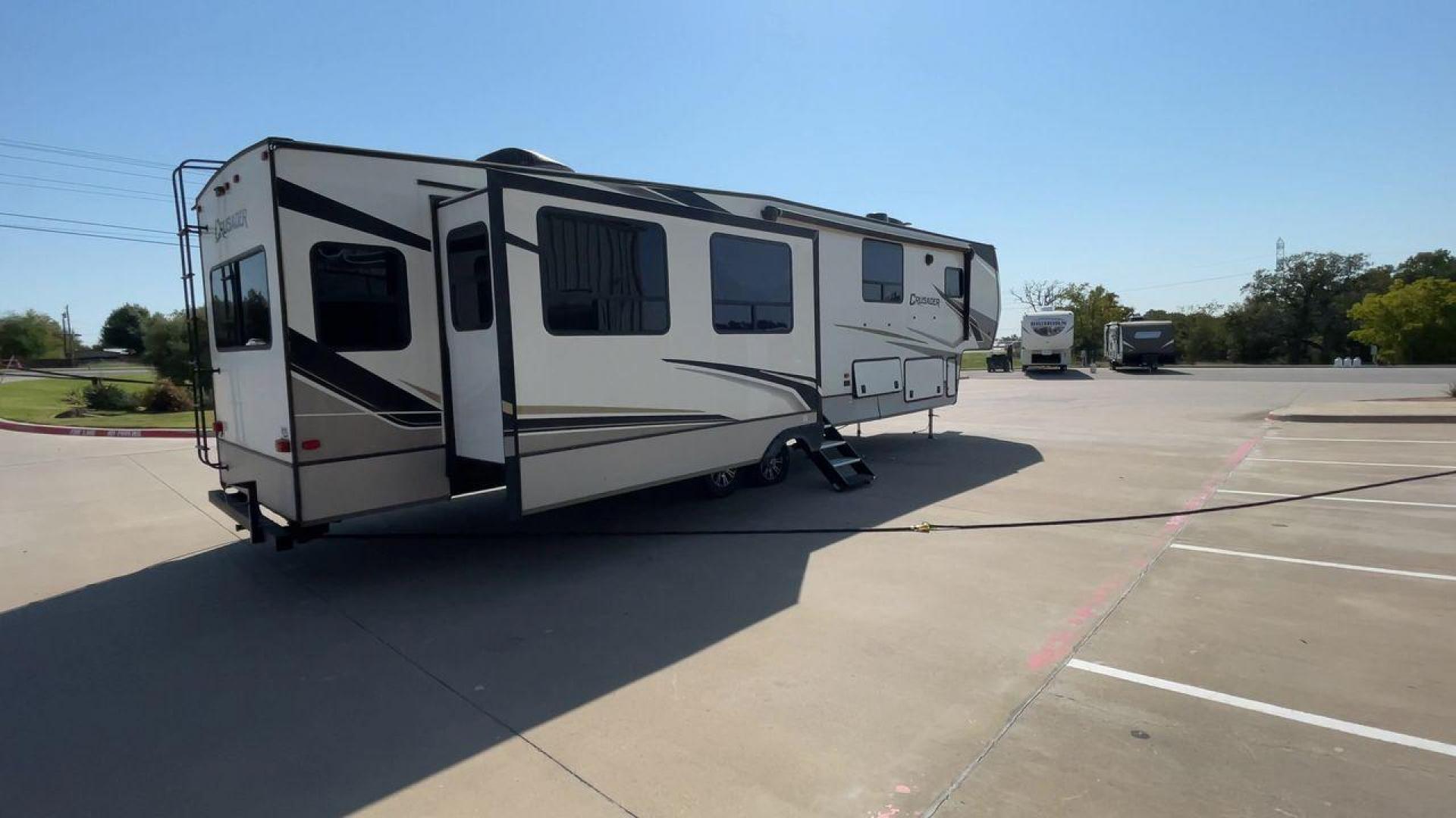 2021 FOREST RIVER CRUSADER 382MBH (5ZT3CS3B4MG) , Length: 43.33 ft. | Dry Weight: 13,106 lbs. | Slides: 4 transmission, located at 4319 N Main Street, Cleburne, TX, 76033, (817) 221-0660, 32.435829, -97.384178 - Photo#1