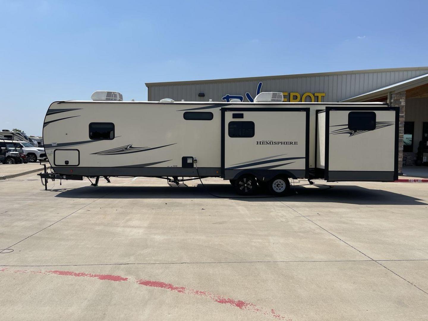 2021 FOREST RIVER HEMISPHERE 310BHS (4X4TSBG21MU) , Length: 38.67 ft. | Dry Weight: 9,088 lbs. | Slides: 3 transmission, located at 4319 N Main Street, Cleburne, TX, 76033, (817) 221-0660, 32.435829, -97.384178 - Photo#24