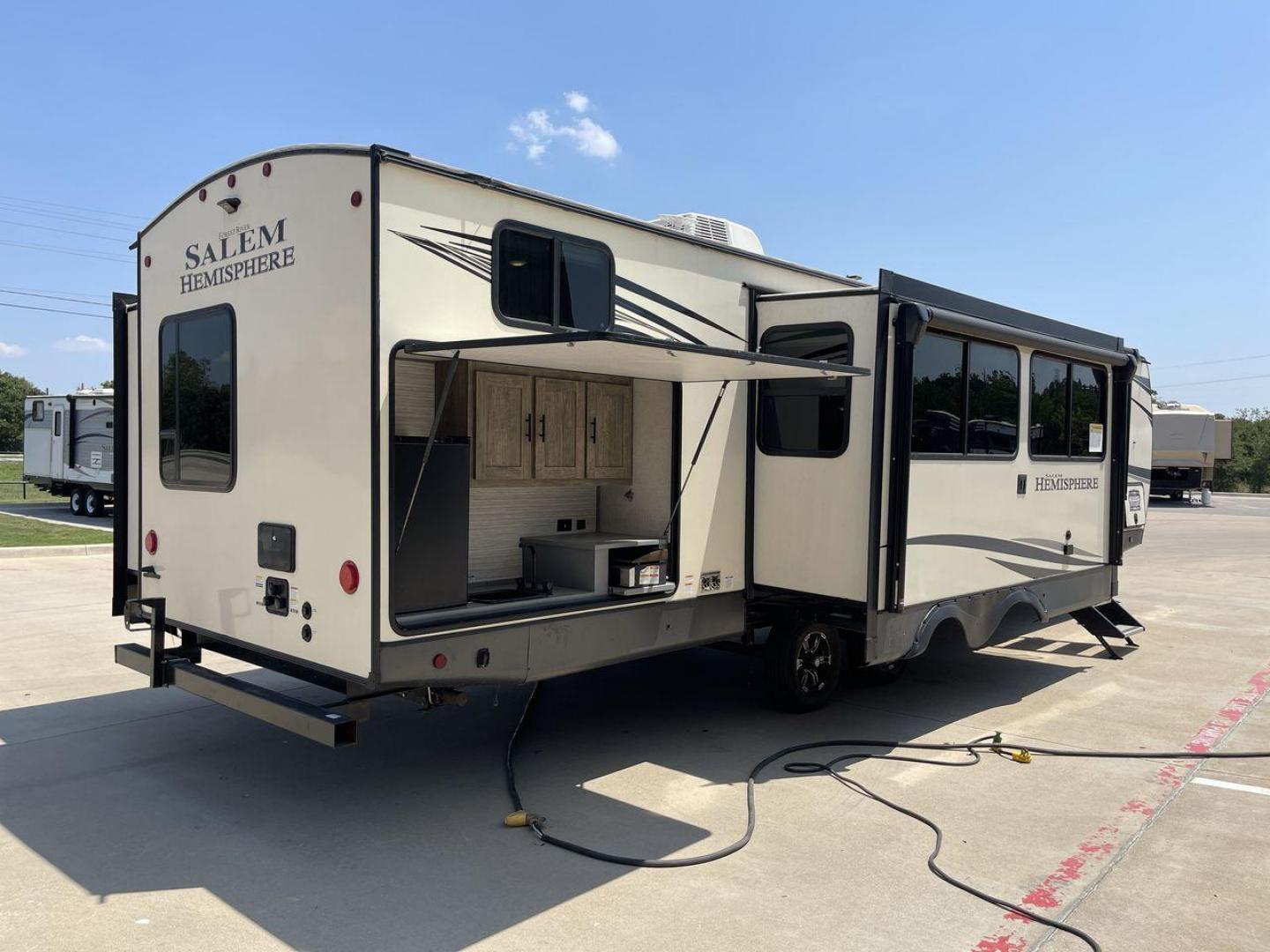 2021 FOREST RIVER HEMISPHERE 310BHS (4X4TSBG21MU) , Length: 38.67 ft. | Dry Weight: 9,088 lbs. | Slides: 3 transmission, located at 4319 N Main Street, Cleburne, TX, 76033, (817) 221-0660, 32.435829, -97.384178 - Photo#25