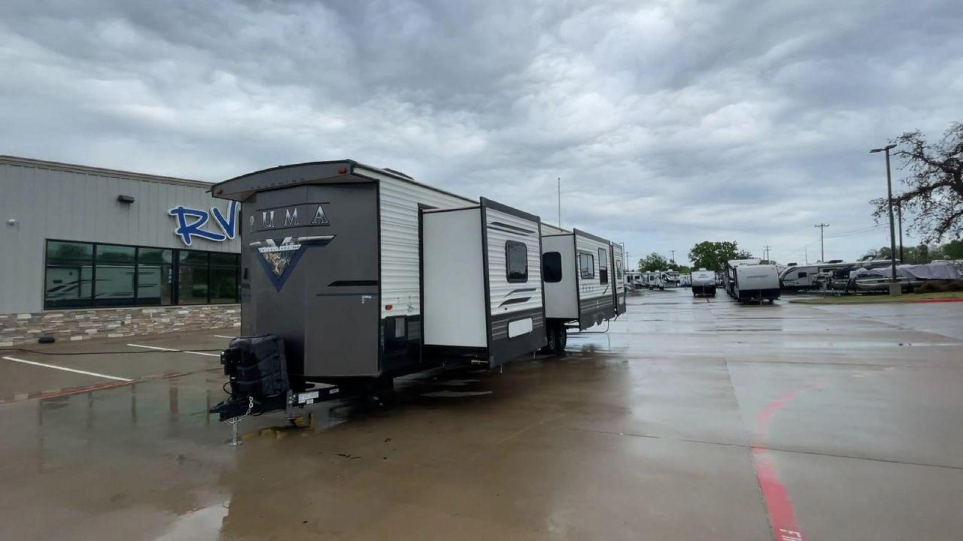 2021 FOREST RIVER PUMA 39DBT (4X4TPUR25MP) , located at 4319 N Main Street, Cleburne, TX, 76033, (817) 221-0660, 32.435829, -97.384178 - Photo#5