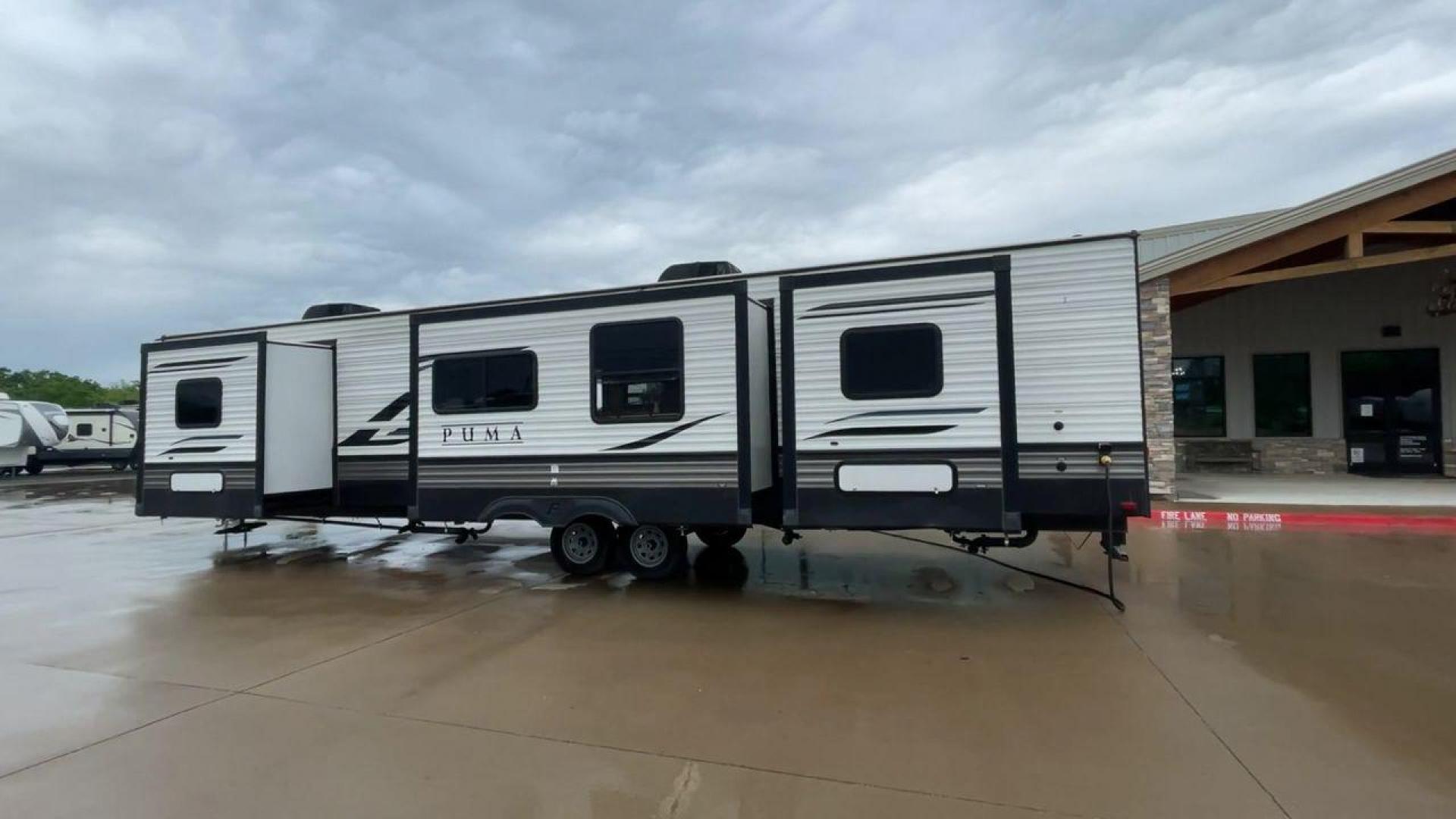 2021 FOREST RIVER PUMA 39DBT (4X4TPUR25MP) , located at 4319 N Main Street, Cleburne, TX, 76033, (817) 221-0660, 32.435829, -97.384178 - Photo#7