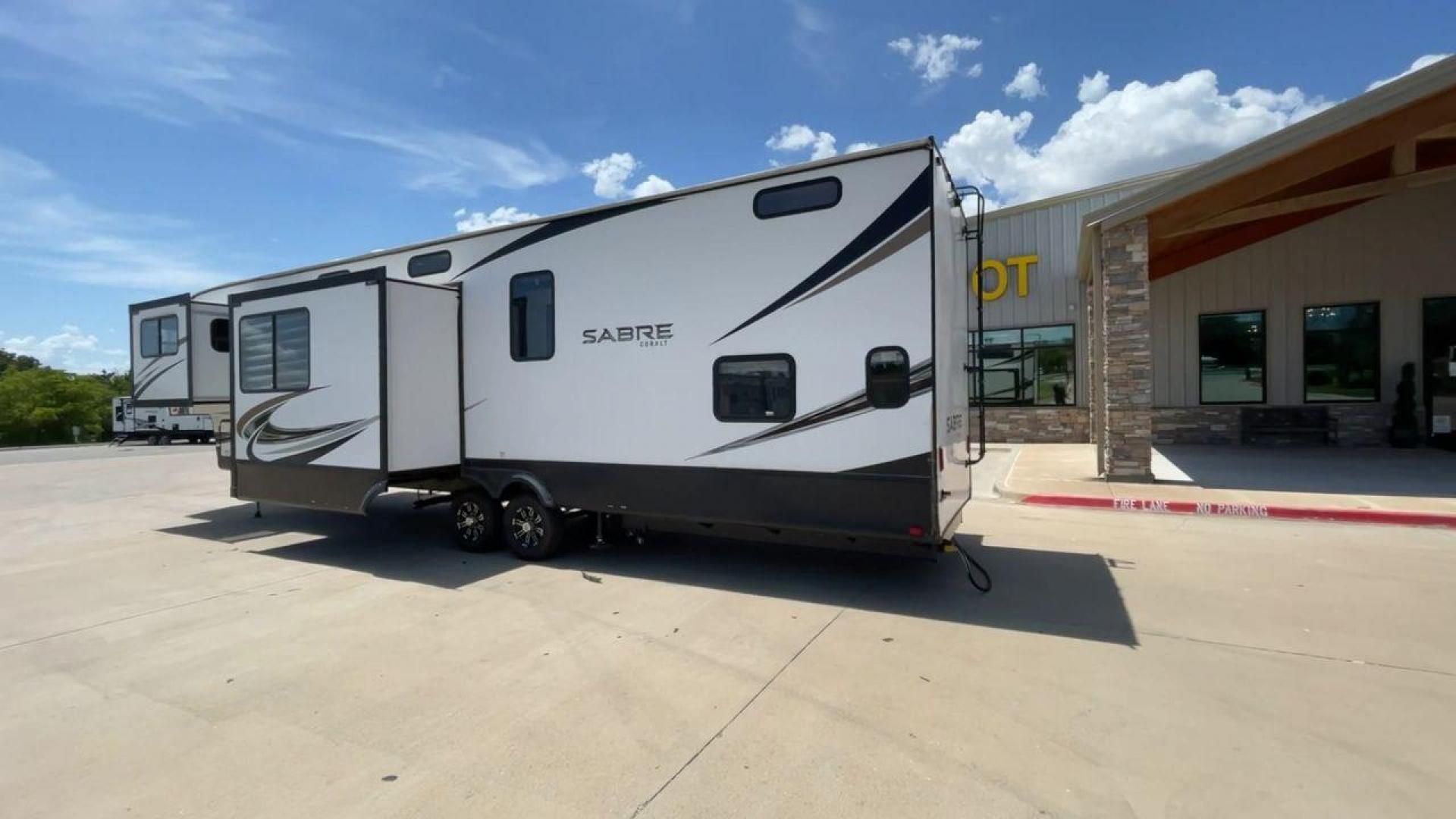 2021 FOREST RIVER SABRE 37FLL (5ZT3SR2B2M6) , Length: 42.75 ft | Dry Weight: 11,918 lbs. | Slides: 4 transmission, located at 4319 N Main Street, Cleburne, TX, 76033, (817) 221-0660, 32.435829, -97.384178 - Photo#7