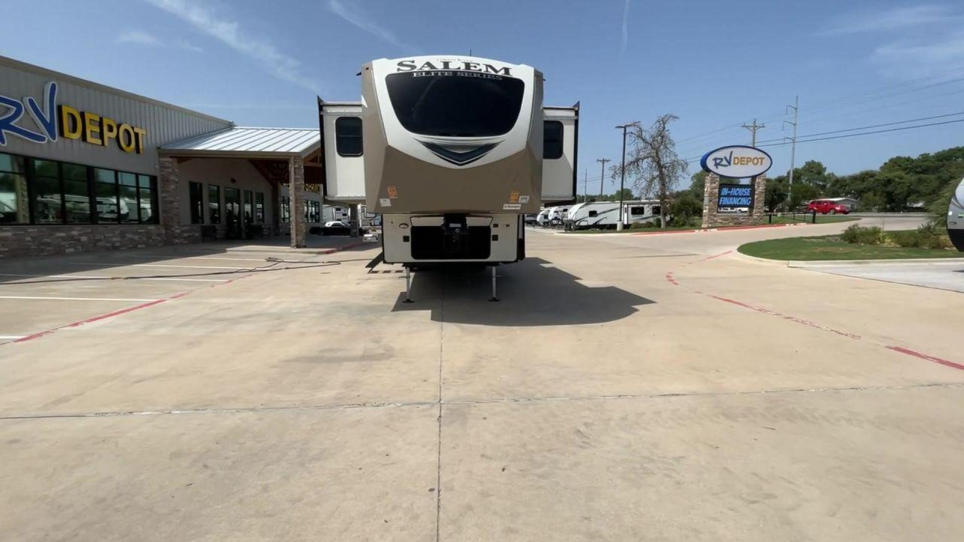 2021 FOREST RIVER SALEM 36FL (4X4FSBM21MV) , Length: 43.75 ft. | Dry Weight: 12,624 lbs. | Slides: 4 transmission, located at 4319 N Main Street, Cleburne, TX, 76033, (817) 221-0660, 32.435829, -97.384178 - Photo#4