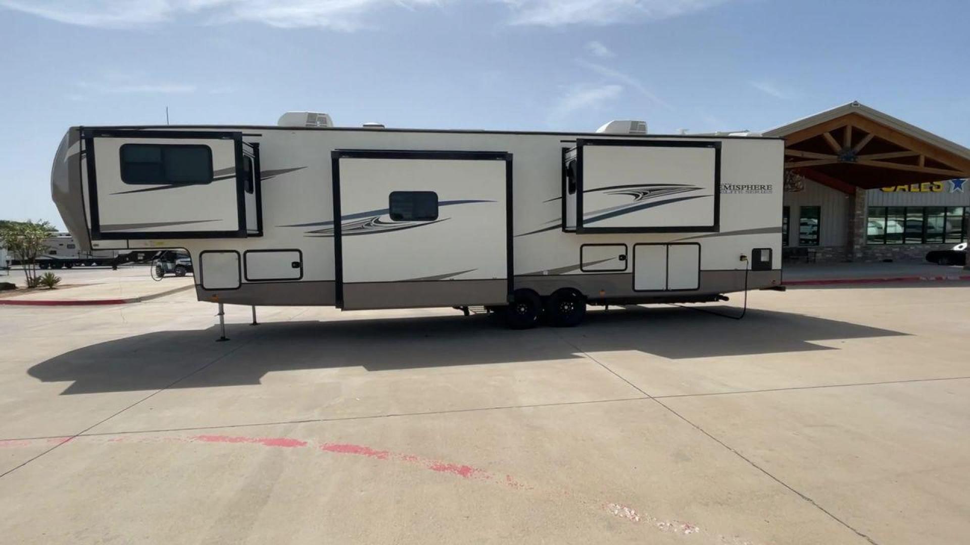 2021 FOREST RIVER SALEM 36FL (4X4FSBM21MV) , Length: 43.75 ft. | Dry Weight: 12,624 lbs. | Slides: 4 transmission, located at 4319 N Main Street, Cleburne, TX, 76033, (817) 221-0660, 32.435829, -97.384178 - Photo#6