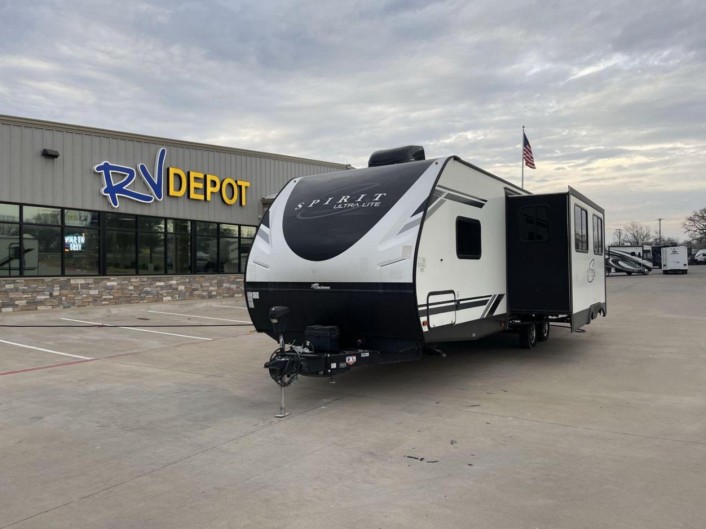 2021 FOREST RIVER SPIRIT 2963BH (5ZT2SBVB7MS) , Length: 33.92 ft | Dry Weight: 6,408 lbs | Slides: 1 transmission, located at 4319 N Main Street, Cleburne, TX, 76033, (817) 221-0660, 32.435829, -97.384178 - The Coachmen Spirit 2963BH extends 33.92 feet, providing a generous living space that seamlessly accommodates comfort. With a manageable dry weight of 6,408 pounds, towing becomes simple, ensuring a smooth and fuel-efficient voyage for your excursions. A single slideout enhances the living area, cre - Photo#0