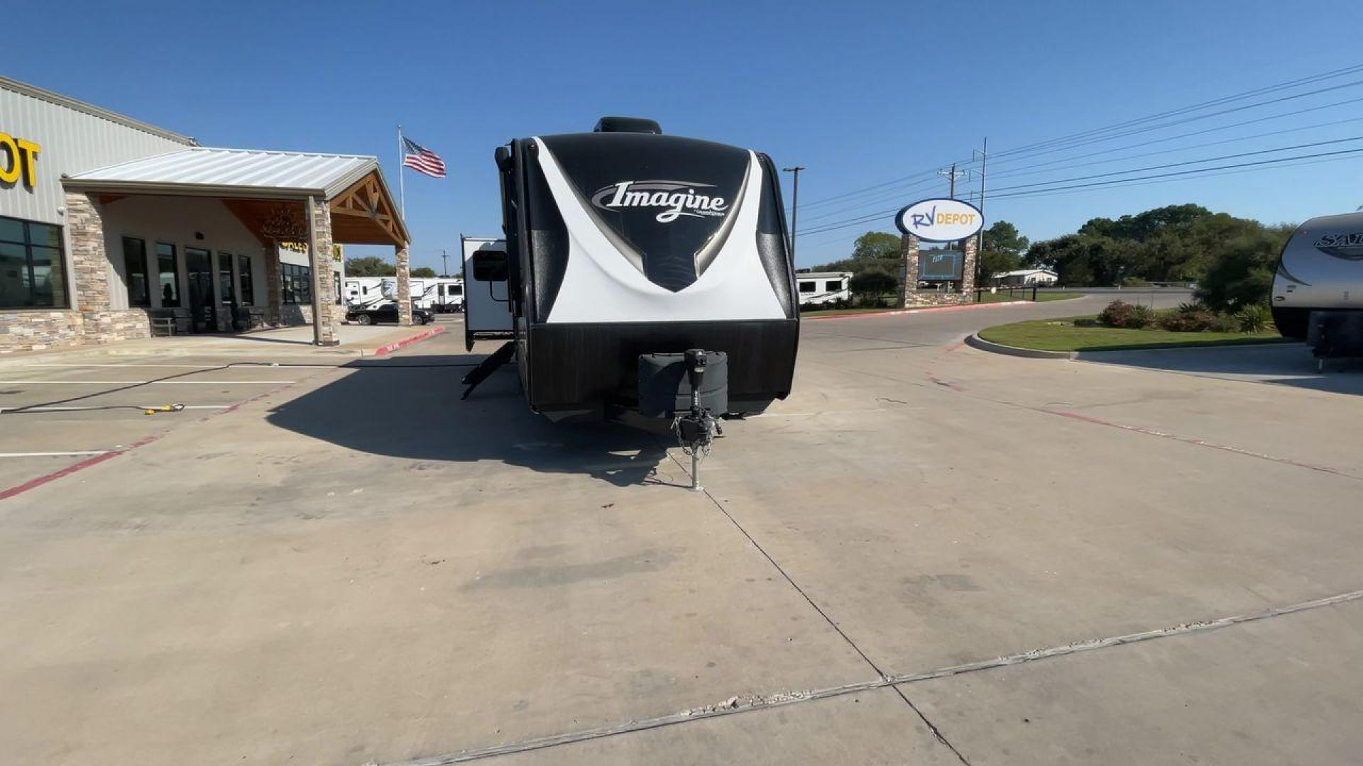 2021 GRAND DESIGN IMAGINE 3100RD (573TE3725M6) , Length: 35.92 ft. | Dry Weight: 7,778 lbs. | Gross Weight: 9,495 lbs. | Slides: 2 transmission, located at 4319 N Main Street, Cleburne, TX, 76033, (817) 221-0660, 32.435829, -97.384178 - The 2021 Grand Design Imagine 3100RD is a spacious and thoughtfully designed travel trailer that combines luxury, functionality, and comfort for travelers looking to enjoy extended adventures. With its open floor plan, residential-style features, and high-quality construction, this model is ideal fo - Photo#4