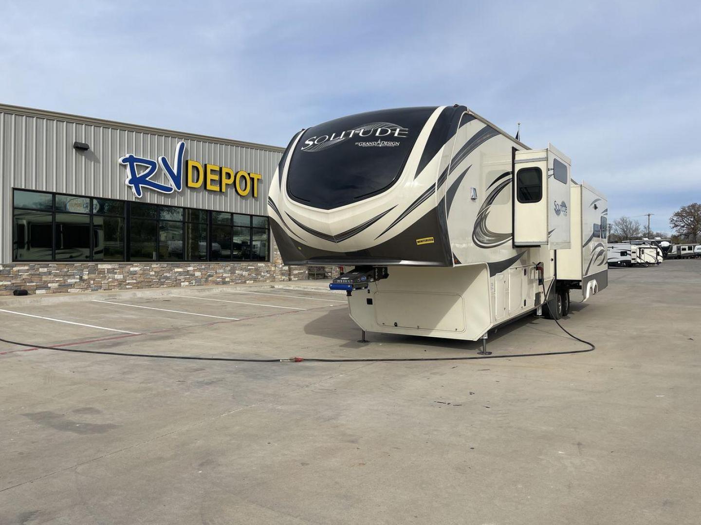 2021 GRAND DESIGN SOLITUDE 373FB (573FS4323MA) , located at 4319 N Main Street, Cleburne, TX, 76033, (817) 221-0660, 32.435829, -97.384178 - Photo#0