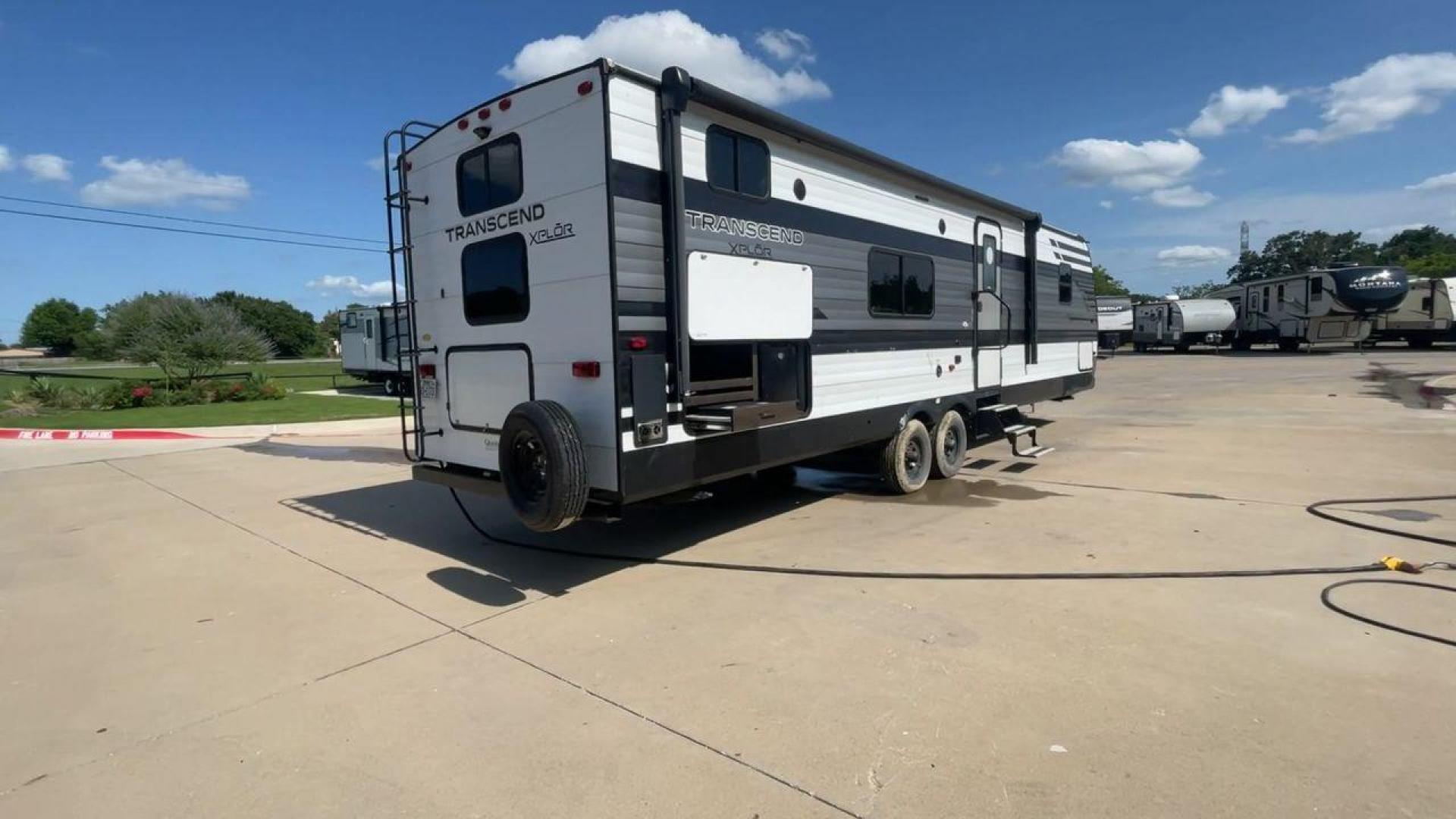 2021 GRAND DESIGN TRANSCEND 297QB (573TT3325M8) , located at 4319 N Main Street, Cleburne, TX, 76033, (817) 221-0660, 32.435829, -97.384178 - Photo#1