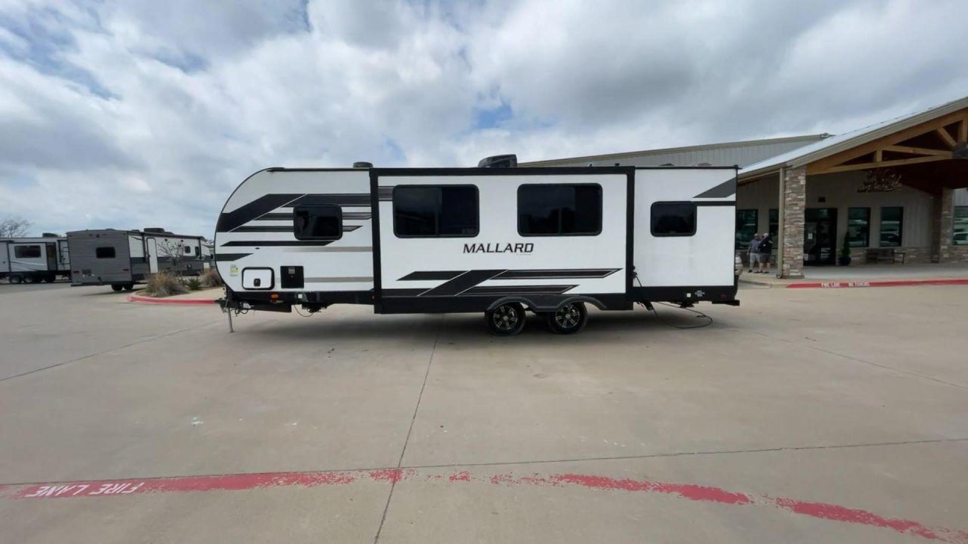 2021 HEARTLAND MALLARD M26 (5SFNB3223ME) , located at 4319 N Main Street, Cleburne, TX, 76033, (817) 221-0660, 32.435829, -97.384178 - Photo#6