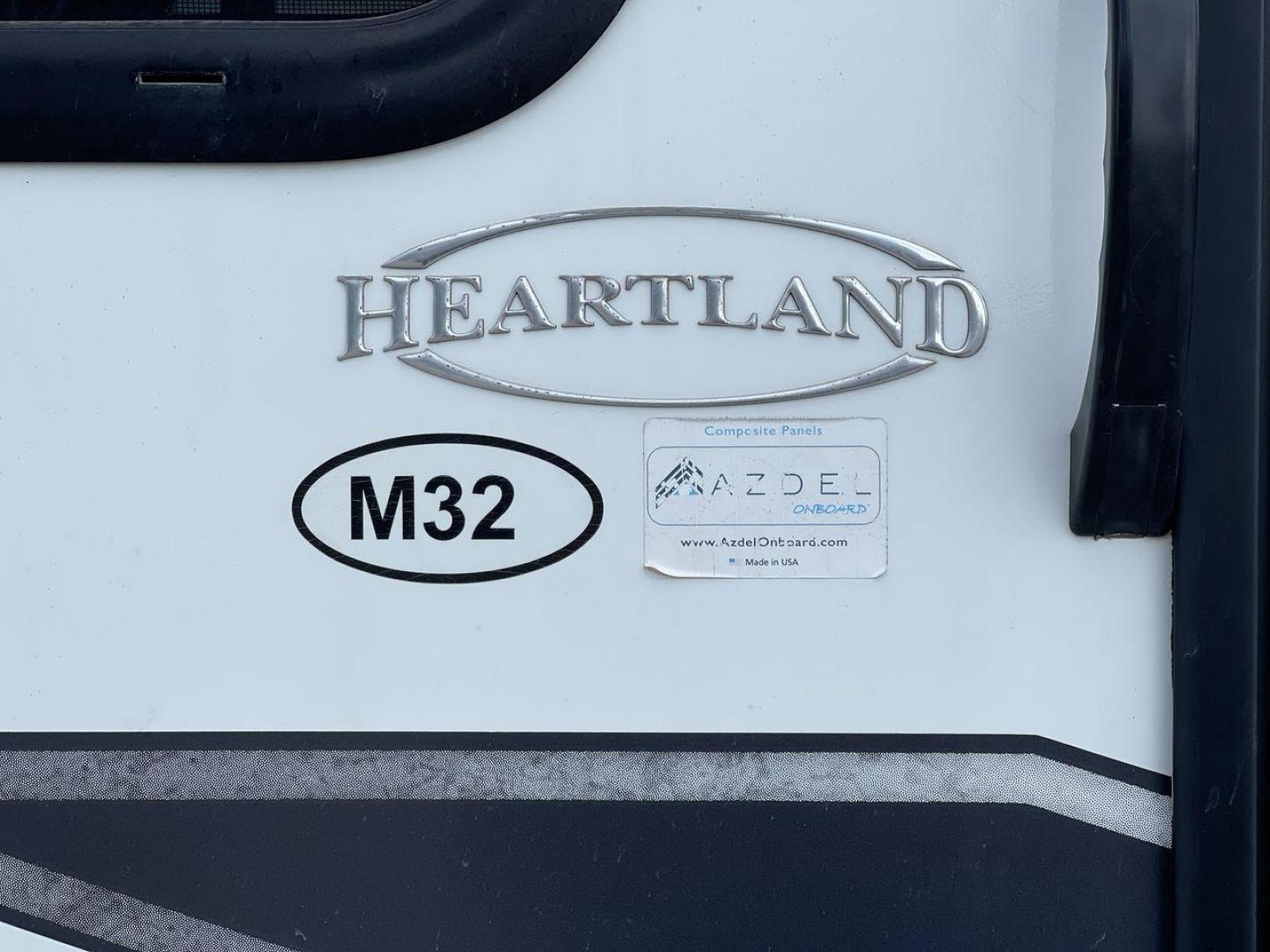 2021 HEARTLAND MALLARD M32 (5SFNB3524ME) , Length: 34.79 ft. | Dry Weight: 6,926 lbs. | Gross Weight: 8,600 lbs. | Slides: 2 transmission, located at 4319 N Main Street, Cleburne, TX, 76033, (817) 221-0660, 32.435829, -97.384178 - The 2021 Heartland Mallard M32 is a sleek and modern travel trailer with a length of 34.79 feet and a dry weight of 6,926 lbs. The gross weight is 8,600 lbs, making it easily towable by larger SUVs and trucks. It features a clean, white exterior with stylish blue and black decals that run along the - Photo#22