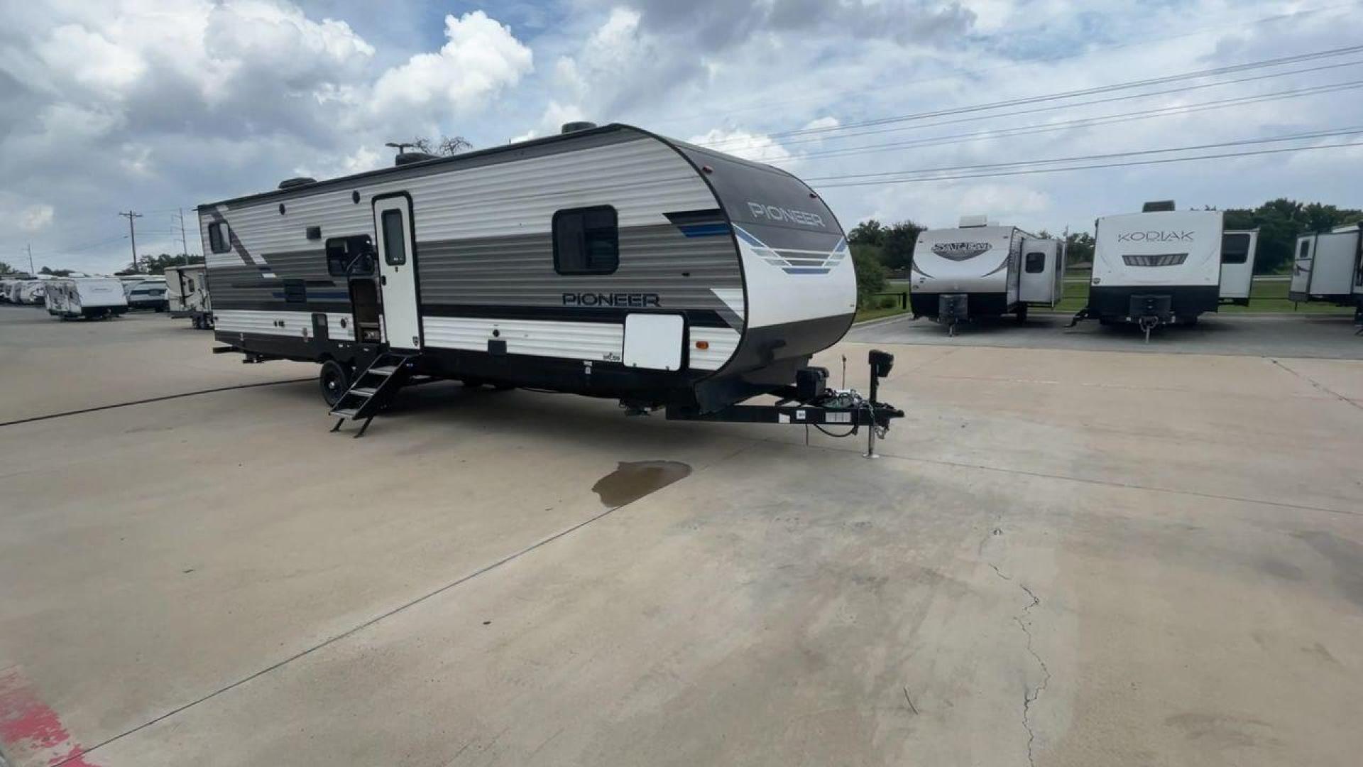 2021 WHITE HEARTLAND PIONEER BH322 (5SFPB3721ME) , Length: 36.92 ft. | Dry Weight: 7,436 lbs. | Gross Weight: 9,000 lbs. | Slides: 1 transmission, located at 4319 N Main Street, Cleburne, TX, 76033, (817) 221-0660, 32.435829, -97.384178 - This 2021 Heartland Pioneer BH322 travel trailer measures 36.92 ft in length, 8.04 ft in width, 11.33 ft in height, and 6.67 ft interior height. This unit is easily towable with only 7,436 lbs dry weight with a payload capacity of 1,548 lbs. The unit has a GVWR of 9,000 lbs and a hitch weight of 788 - Photo#3