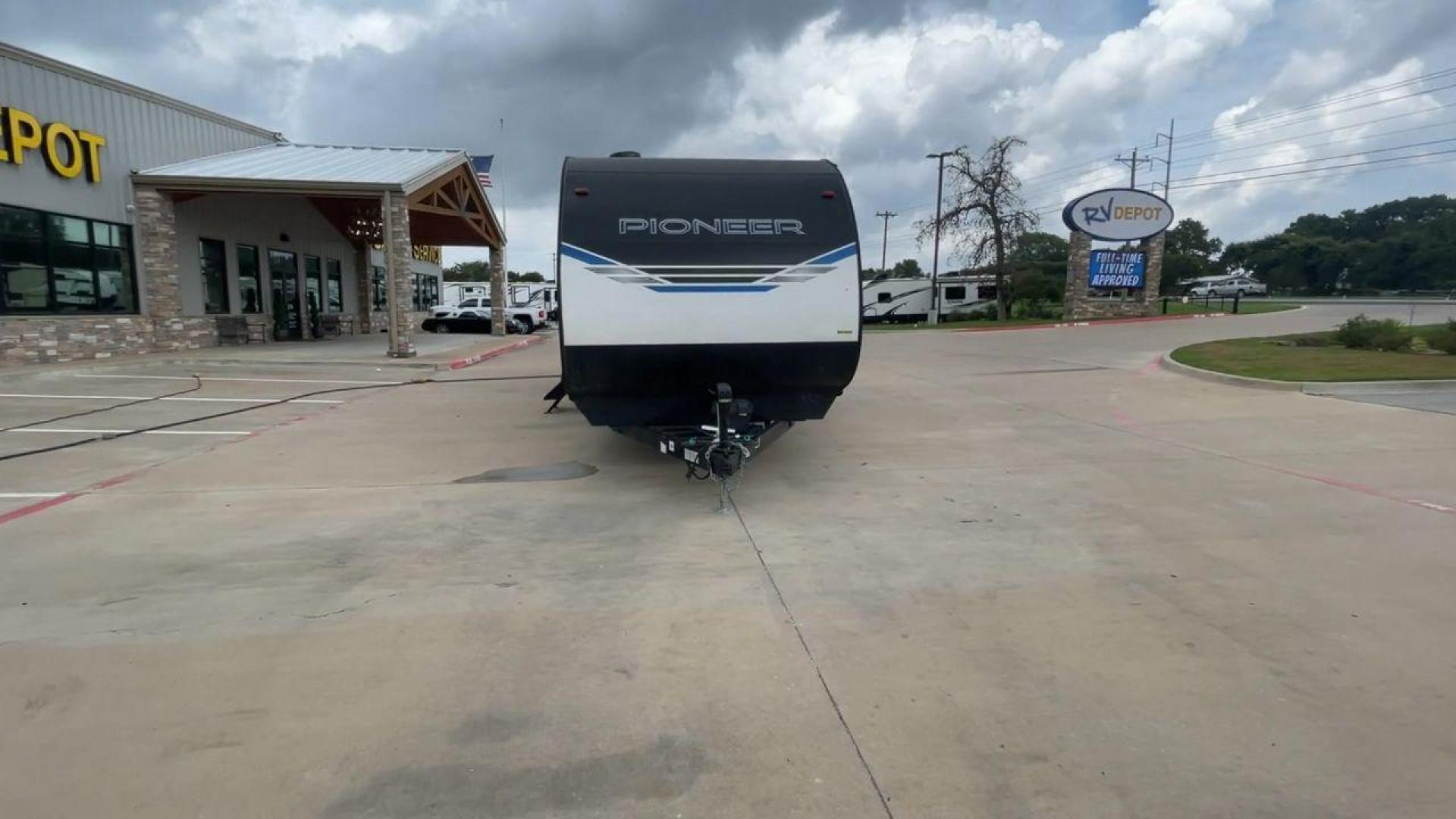 2021 WHITE HEARTLAND PIONEER BH322 (5SFPB3721ME) , Length: 36.92 ft. | Dry Weight: 7,436 lbs. | Gross Weight: 9,000 lbs. | Slides: 1 transmission, located at 4319 N Main Street, Cleburne, TX, 76033, (817) 221-0660, 32.435829, -97.384178 - This 2021 Heartland Pioneer BH322 travel trailer measures 36.92 ft in length, 8.04 ft in width, 11.33 ft in height, and 6.67 ft interior height. This unit is easily towable with only 7,436 lbs dry weight with a payload capacity of 1,548 lbs. The unit has a GVWR of 9,000 lbs and a hitch weight of 788 - Photo#4