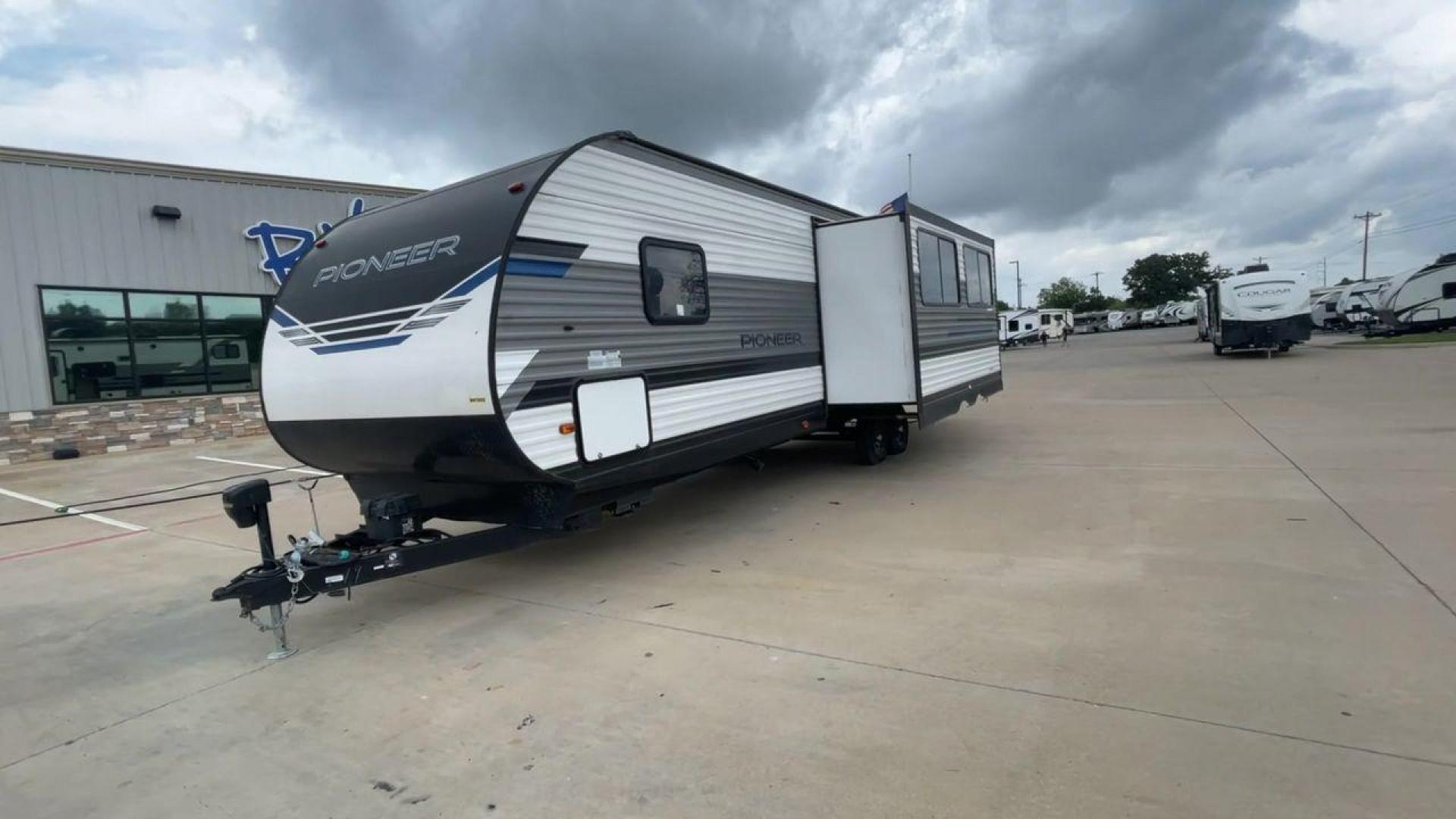 2021 WHITE HEARTLAND PIONEER BH322 (5SFPB3721ME) , Length: 36.92 ft. | Dry Weight: 7,436 lbs. | Gross Weight: 9,000 lbs. | Slides: 1 transmission, located at 4319 N Main Street, Cleburne, TX, 76033, (817) 221-0660, 32.435829, -97.384178 - This 2021 Heartland Pioneer BH322 travel trailer measures 36.92 ft in length, 8.04 ft in width, 11.33 ft in height, and 6.67 ft interior height. This unit is easily towable with only 7,436 lbs dry weight with a payload capacity of 1,548 lbs. The unit has a GVWR of 9,000 lbs and a hitch weight of 788 - Photo#5