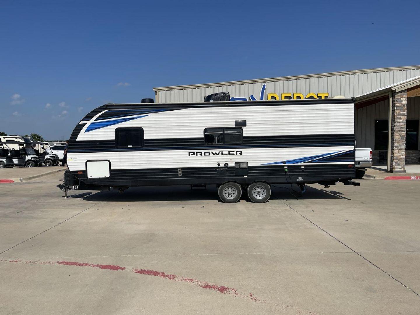 2021 BLACK HEARTLAND PROWLER 250BH (5SFPB292XME) , located at 4319 N Main Street, Cleburne, TX, 76033, (817) 221-0660, 32.435829, -97.384178 - Photo#23