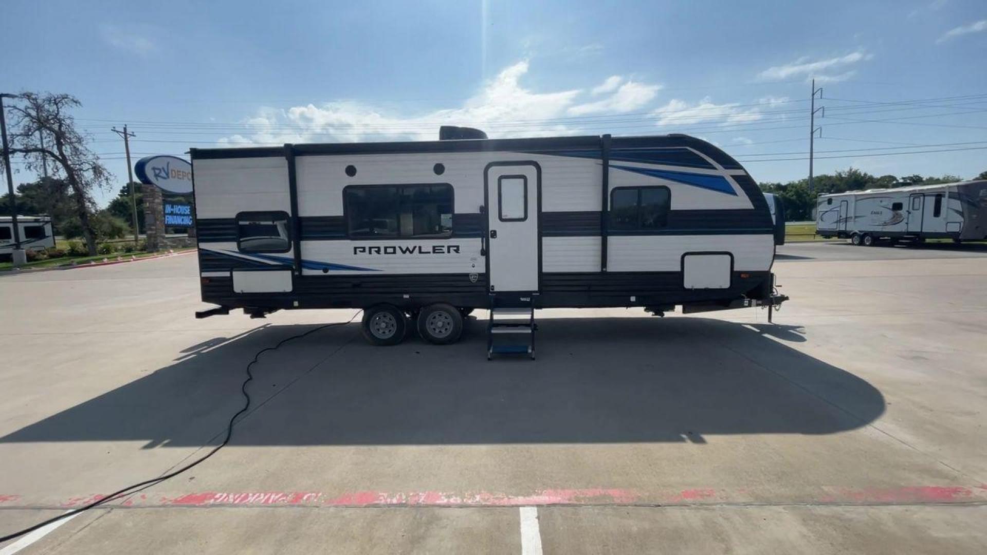 2021 BLACK HEARTLAND PROWLER 250BH (5SFPB292XME) , located at 4319 N Main Street, Cleburne, TX, 76033, (817) 221-0660, 32.435829, -97.384178 - Photo#2