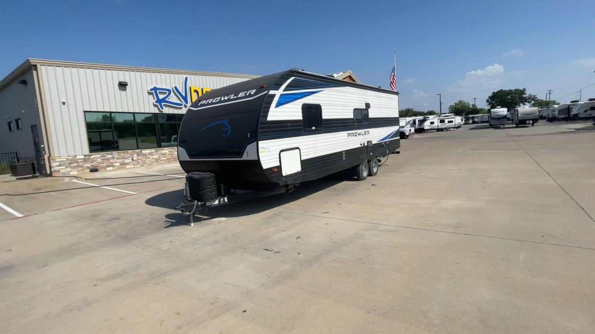 2021 BLACK HEARTLAND PROWLER 250BH (5SFPB292XME) , located at 4319 N Main Street, Cleburne, TX, 76033, (817) 221-0660, 32.435829, -97.384178 - Photo#5