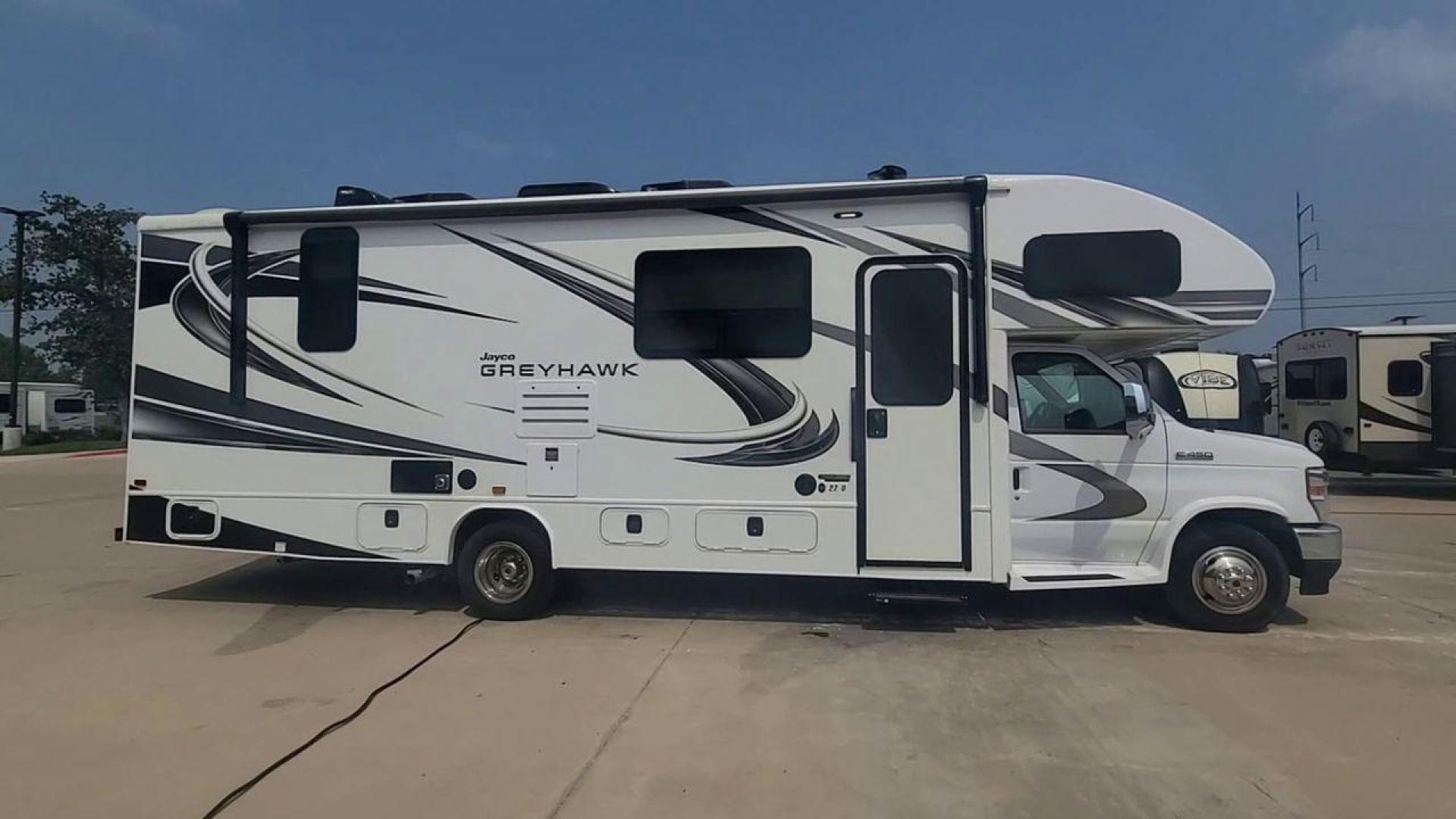 2021 WHITE JAYCO GREYHAWK 27U (1FDXE4FN7MD) , Length: 29.92 ft. | Gross Weight: 14,500 lbs. | Slides: 2 transmission, located at 4319 N Main Street, Cleburne, TX, 76033, (817) 221-0660, 32.435829, -97.384178 - The 2021 Jayco Greyhawk 27U is the best Class C motorhome on the market. It's great for people who want to go on adventures on the open road. The length of this RV is 29.92 feet, and its gross weight is 14,500 pounds. It is the perfect size for getting around. With two slides, the Greyhawk 27U's int - Photo#6