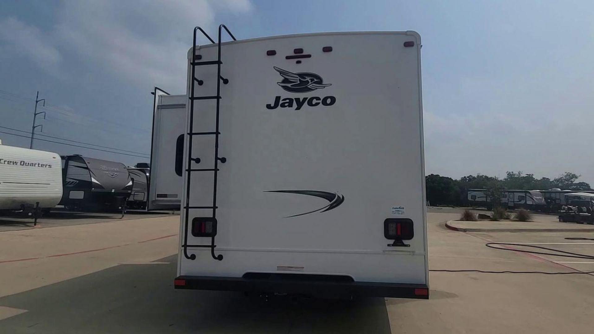 2021 WHITE JAYCO GREYHAWK 27U (1FDXE4FN7MD) , Length: 29.92 ft. | Gross Weight: 14,500 lbs. | Slides: 2 transmission, located at 4319 N Main Street, Cleburne, TX, 76033, (817) 221-0660, 32.435829, -97.384178 - The 2021 Jayco Greyhawk 27U is the best Class C motorhome on the market. It's great for people who want to go on adventures on the open road. The length of this RV is 29.92 feet, and its gross weight is 14,500 pounds. It is the perfect size for getting around. With two slides, the Greyhawk 27U's int - Photo#8