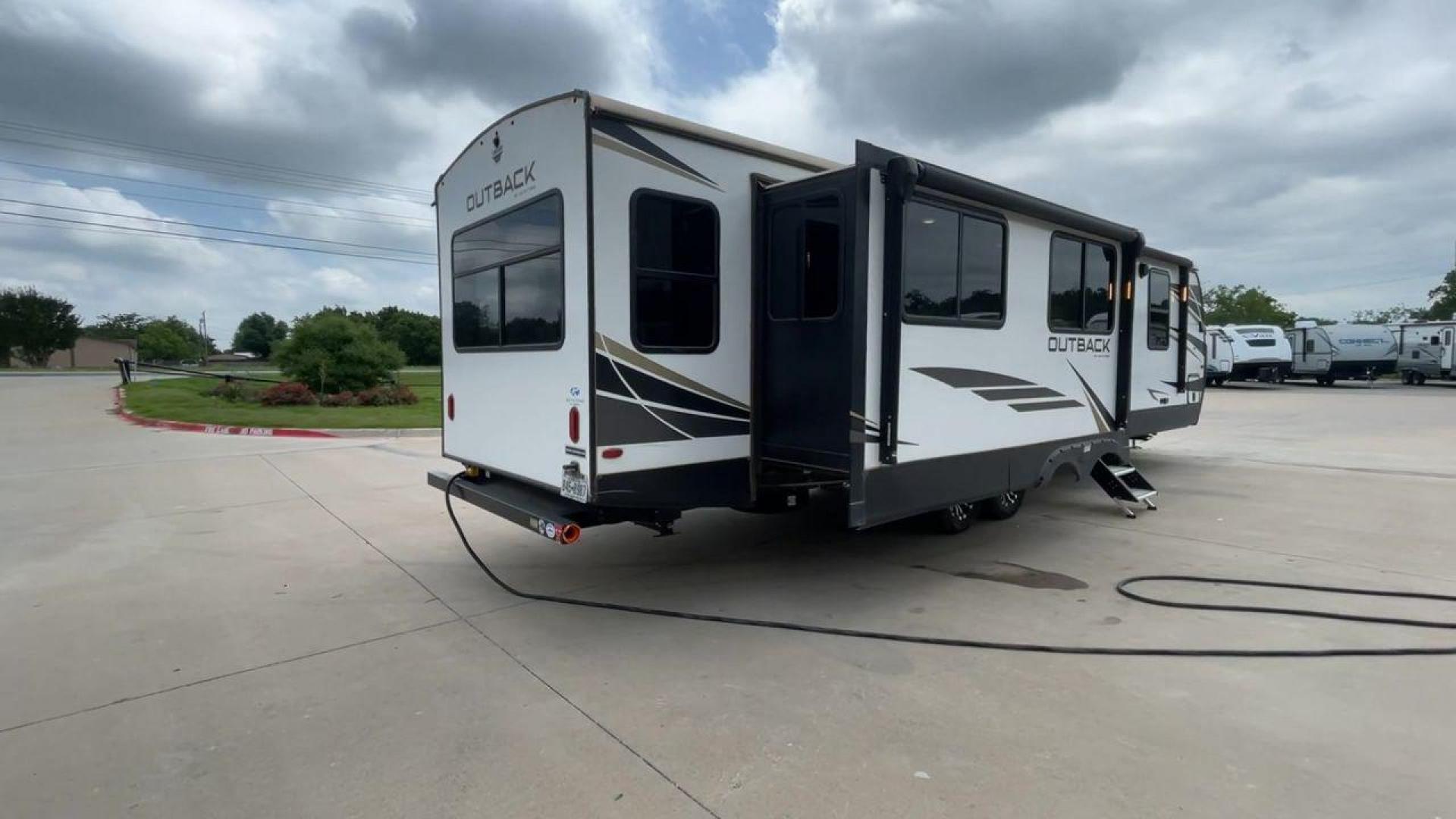 2021 KEYSTONE OUTBACK 328RL (4YDT3282XMB) , located at 4319 N Main Street, Cleburne, TX, 76033, (817) 221-0660, 32.435829, -97.384178 - Photo#1