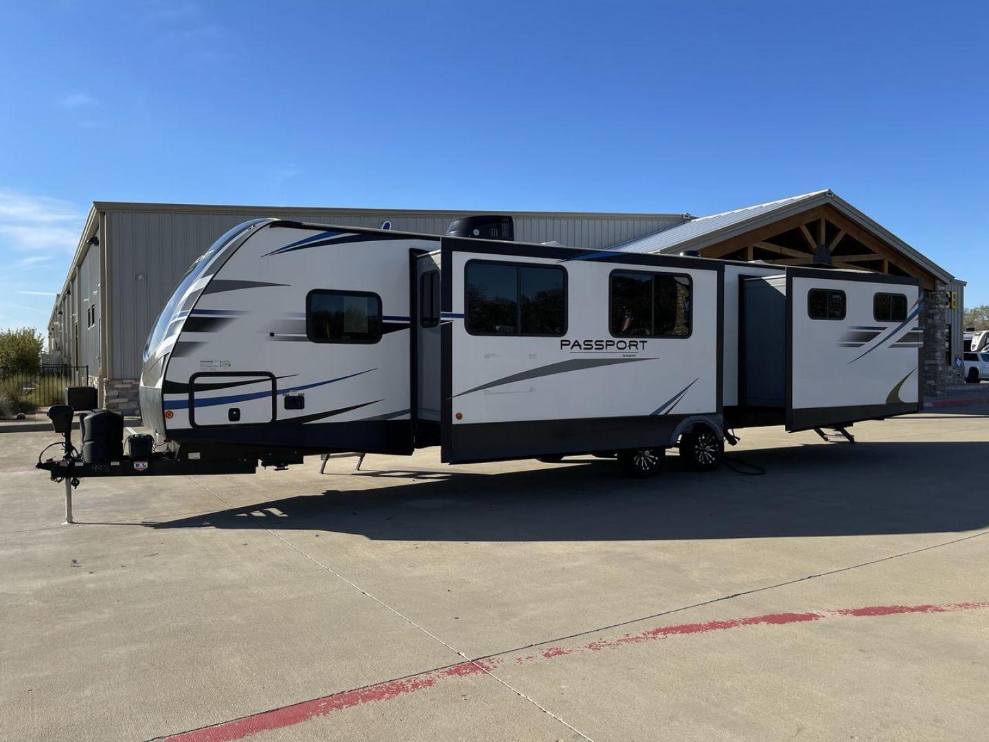 2021 KEYSTONE PASSPORT 3400QD (4YDT34020MK) , Length: 38.33 ft | Dry Weight: 7,525 lbs. | Gross Weight: 9,640 lbs | Slides: 2 transmission, located at 4319 N Main Street, Cleburne, TX, 76033, (817) 221-0660, 32.435829, -97.384178 - Discover the ultimate in camping luxury with the 2021 Keystone Passport 3400QD. This travel trailer is expertly crafted to provide you with unparalleled comfort, innovative features, and spacious living areas. This model is perfect for those who value spaciousness and easy towing. With a length of 3 - Photo#24