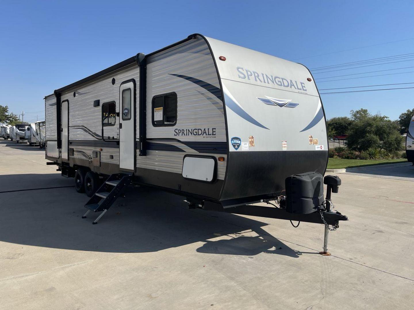 2021 KEYSTONE SPRINGDALE 301TR (4YDT30129M3) , Length: 35 ft. | Dry Weight: 7,915 lbs. | Gross Weight: 9,660 lbs. | Slides: 2 transmission, located at 4319 N Main Street, Cleburne, TX, 76033, (817) 221-0660, 32.435829, -97.384178 - The 2021 Keystone Springdale 301TR is a 35-foot travel trailer that offers a blend of comfort, style, and functionality. Weighing in at a dry weight of 7,915 lbs. and a gross weight of 9,660 lbs., this spacious RV features two slide-outs, which greatly enhance the interior living space. The exterior - Photo#23