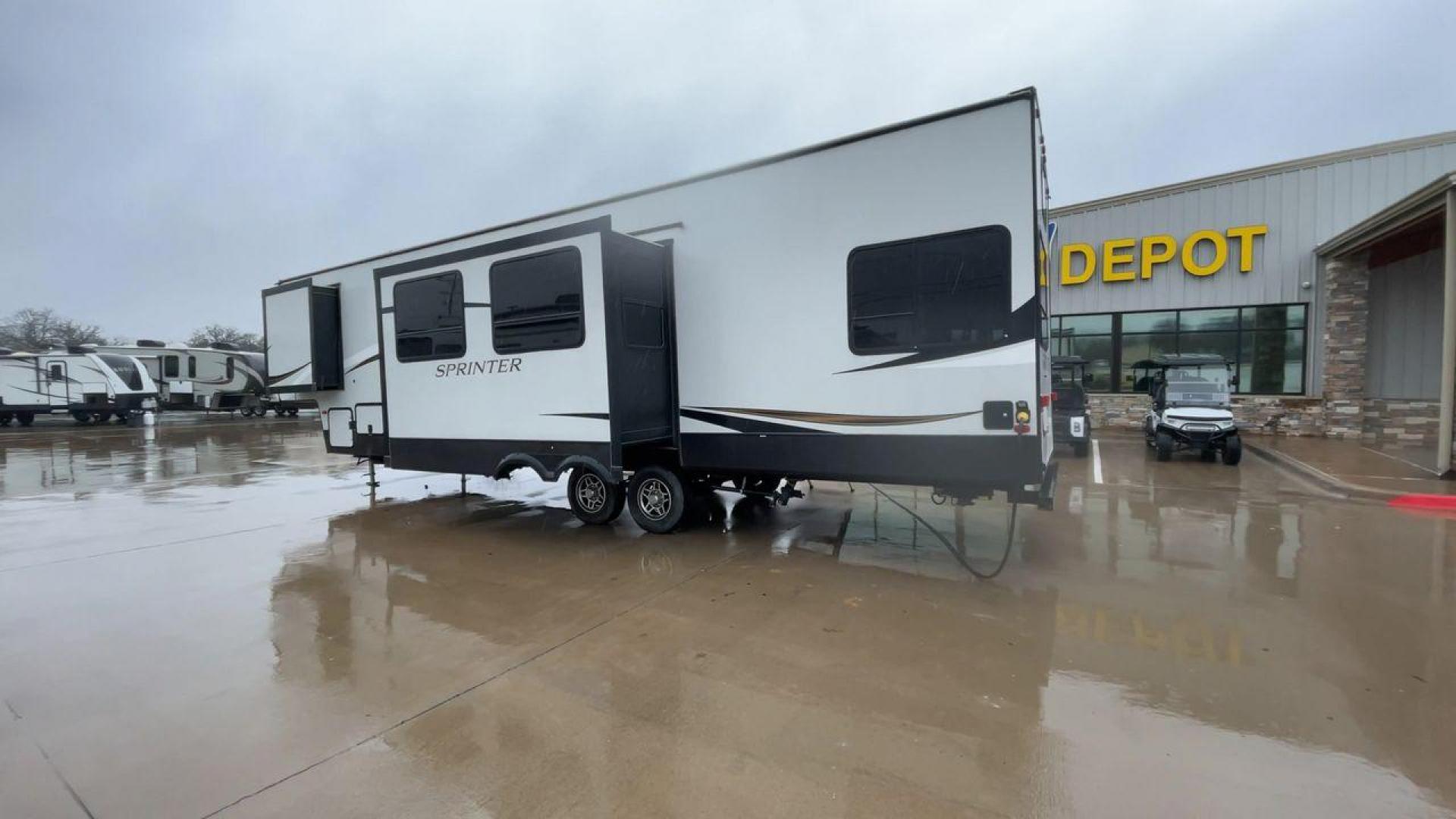 2021 KEYSTONE SPRINTER 35BH (4YDF35B21M1) , Slides: 3 transmission, located at 4319 N Main Street, Cleburne, TX, 76033, (817) 221-0660, 32.435829, -97.384178 - Photo#7