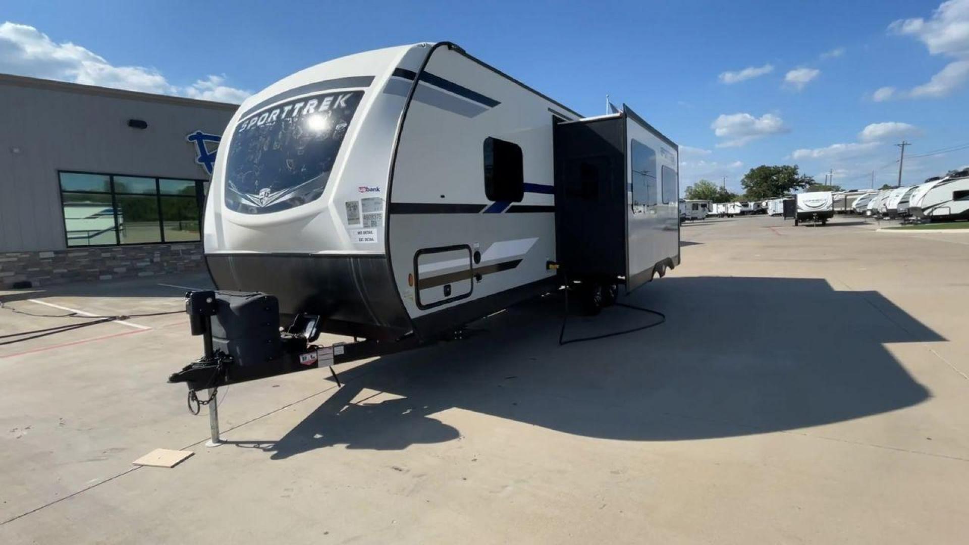 2021 KZ SPORTTREK 271VMB (4EZT12725M8) , located at 4319 N Main Street, Cleburne, TX, 76033, (817) 221-0660, 32.435829, -97.384178 - Photo#5