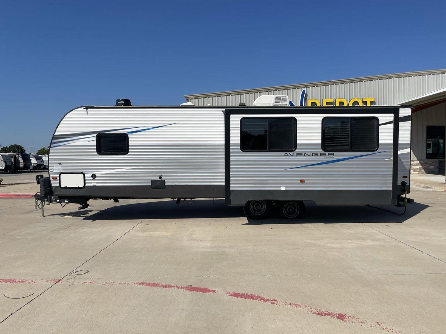 2021 PRIMETIME AVENGER 27RKS (5ZT2AVSB4MB) , Length: 33 ft. | Dry Weight: 6,586 lbs. | Slides: 1 transmission, located at 4319 N Main Street, Cleburne, TX, 76033, (817) 221-0660, 32.435829, -97.384178 - Photo#24