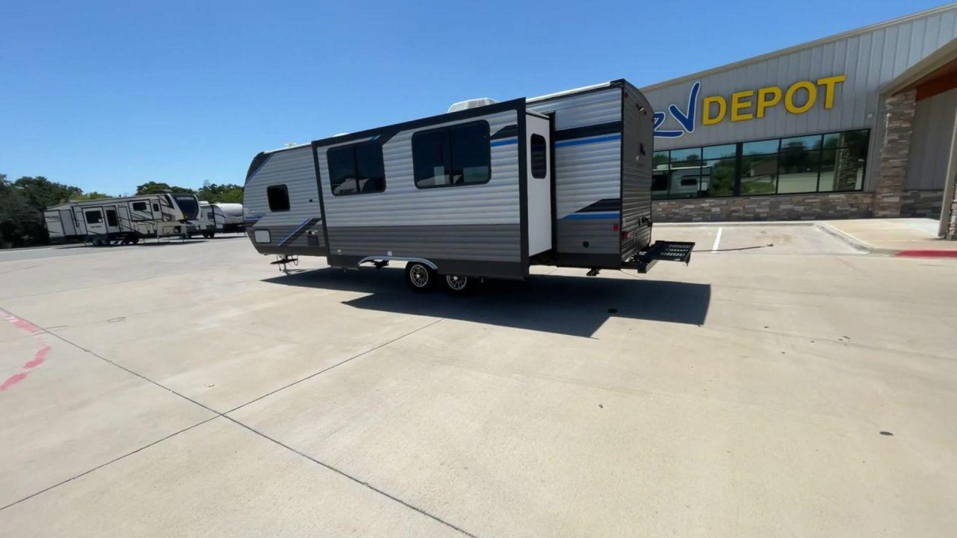 2022 COACHMEN CATALINA 283RKS (5ZT2CATB9NX) , Length: 33.67 ft. | Dry Weight: 6,777 lbs. | Gross Weight: 9,200 lbs. | Slides: 1 transmission, located at 4319 N Main Street, Cleburne, TX, 76033, (817) 221-0660, 32.435829, -97.384178 - The 2022 Coachmen Catalina 283RKS is a thoughtfully designed travel trailer that offers a spacious and comfortable layout. This makes it the perfect RV for extended stays or weekend getaways. It measures 33.67 ft in length and has a dry weight of 6,777 lbs. This travel trailer is easily towable by a - Photo#7