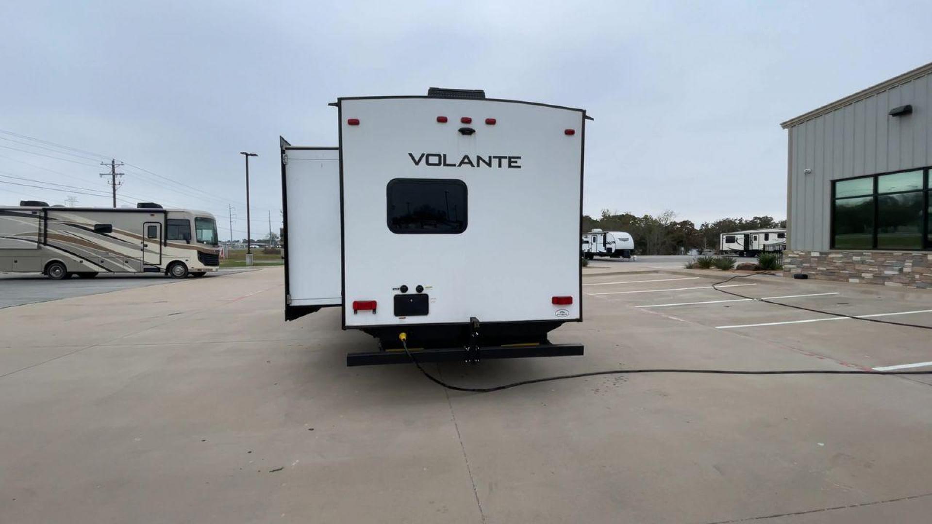 2022 CROSSROADS VOLANTE 32SB (4YDTVLR26N6) , Length: 36.92 ft. | Dry Weight: 7,022 lbs. | Gross Weight: 9,750 lbs. | Slides: 2 transmission, located at 4319 N Main Street, Cleburne, TX, 76033, (817) 221-0660, 32.435829, -97.384178 - The 2022 Crossroads Volante 32SB is an excellent choice for those who seek a well-designed travel trailer with a functional layout that doesn’t compromise on comfort or style. It is spacious with a length of 36.92 feet, a dry weight of 7,022 lbs and a gross weight of 9,750 lbs. This RV includes tw - Photo#8