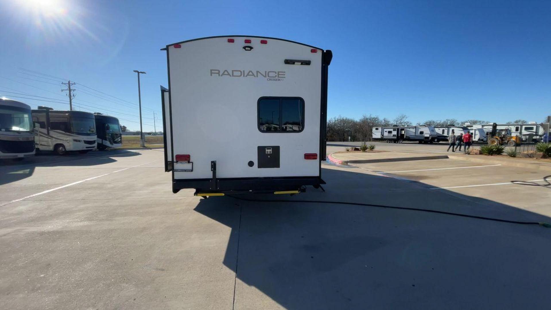 2022 CRUISER RADIANCE 28BH (5RXFB3326N1) , Length: 32.92 ft. | Dry Weight: 6,788 lbs. | Gross Weight: 9,670 lbs. | Slides: 1 transmission, located at 4319 N Main Street, Cleburne, TX, 76033, (817) 221-0660, 32.435829, -97.384178 - The 2022 Cruiser Radiance 28BH is a well-crafted travel trailer designed with families in mind, offering plenty of space and features to enhance your camping experience. With a length of 32.92 ft., width of 8.32 ft., and height of 11.25 ft., this model combines comfort with practicality. It boasts a - Photo#8