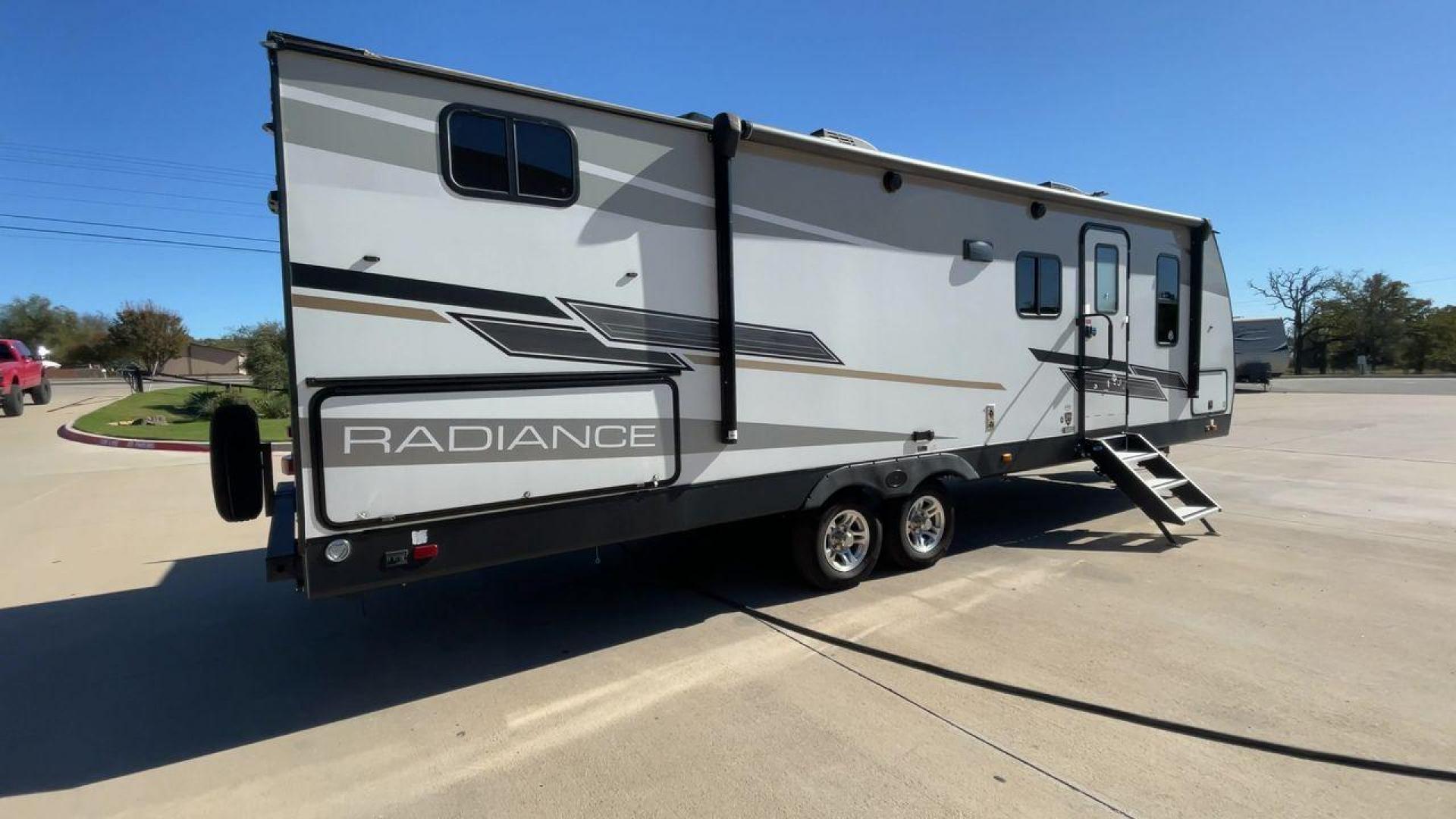 2022 CRUISER RV RADIANCE 28QD (5RXFB3323N1) , Length: 33.33 ft. | Dry Weight: 6,404 lbs. | Gross Weight: 9,600 lbs. | Slides: 1 transmission, located at 4319 N Main Street, Cleburne, TX, 76033, (817) 221-0660, 32.435829, -97.384178 - Photo#1