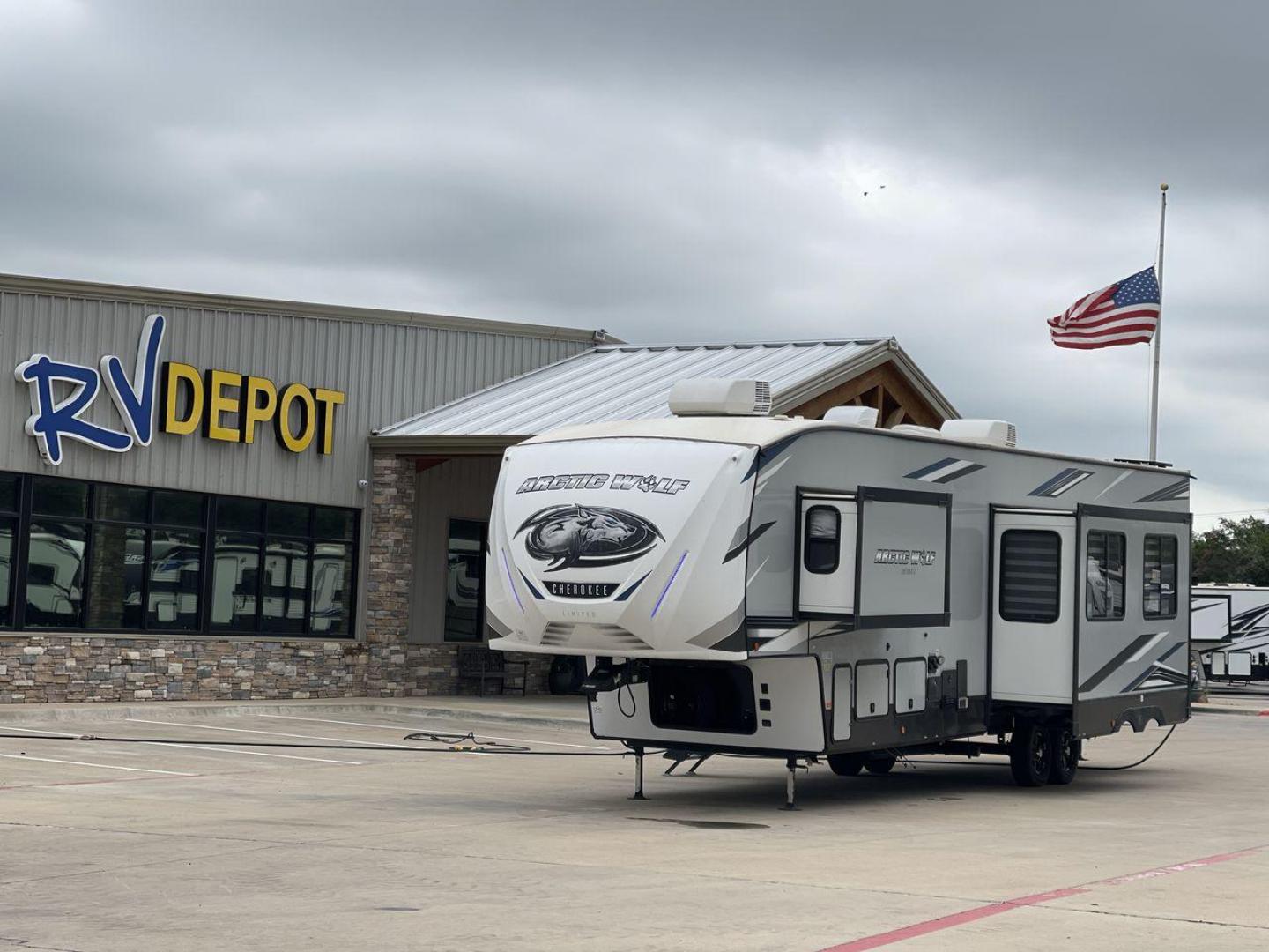 2022 FOREST RIVER ARCTIC WOLF 3770SUIT (5ZT3CK3B8N0) , located at 4319 N Main Street, Cleburne, TX, 76033, (817) 221-0660, 32.435829, -97.384178 - Photo#0