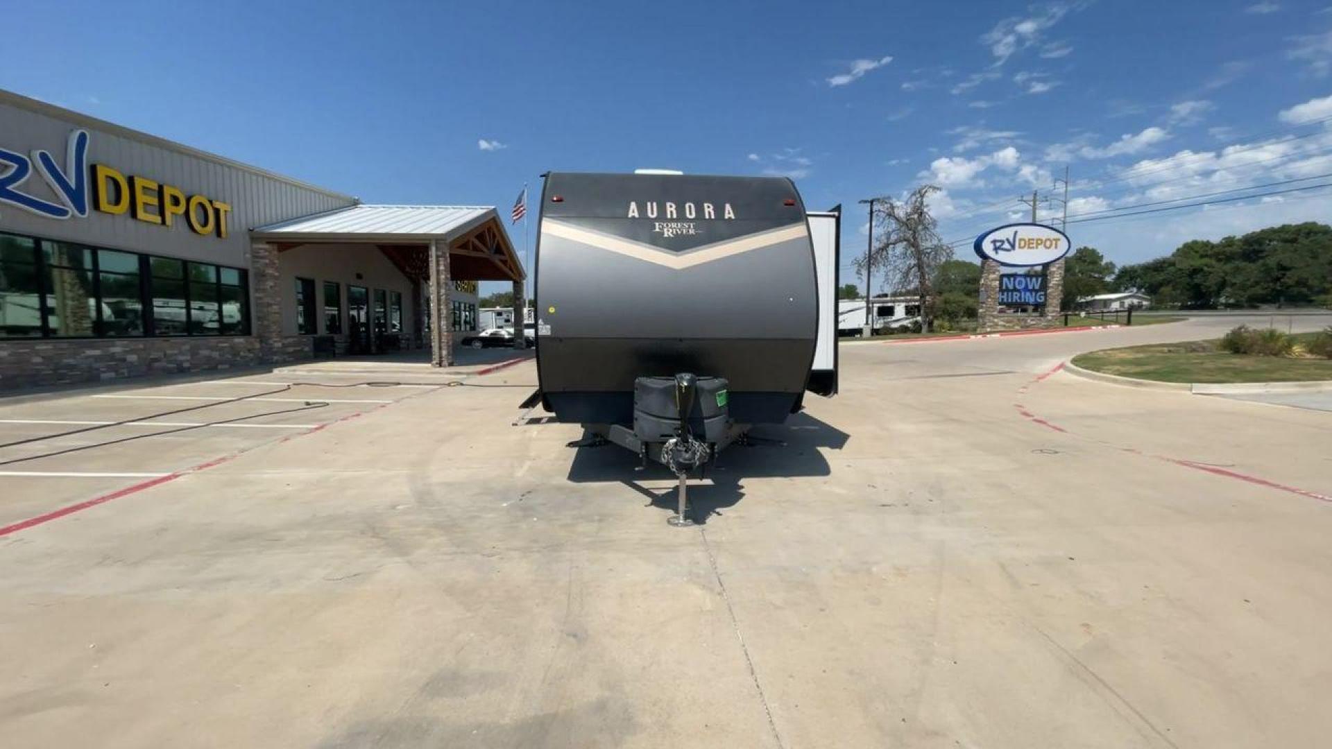 2022 FOREST RIVER AURORA 34BHTS (5ZT2ARZB6NX) , Length: 38 ft. | Dry Weight: 8,666 lbs. | Gross Weight: 10,500 lbs. | Slides: 3 transmission, located at 4319 N Main Street, Cleburne, TX, 76033, (817) 221-0660, 32.435829, -97.384178 - Photo#4