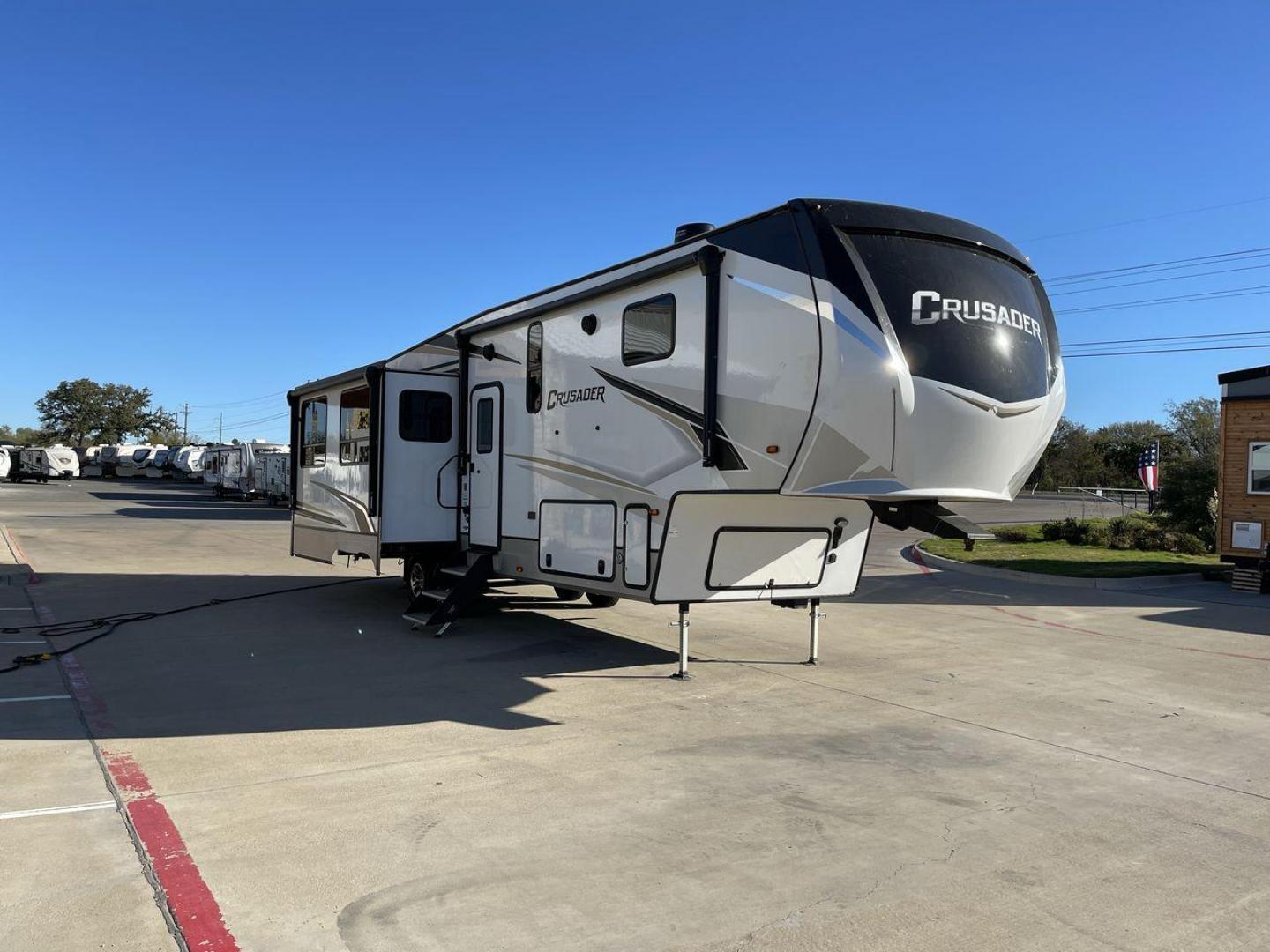 2022 FOREST RIVER CRUSADER 335RLP (5ZT3CSZBXNG) , Length: 37 ft | Dry Weight: 11,114 lbs | Slides: 3 transmission, located at 4319 N Main Street, Cleburne, TX, 76033, (817) 221-0660, 32.435829, -97.384178 - The 2022 Forest River Crusader 335RLP is an exceptional fifth wheel that offers a perfect blend of luxury, convenience, and spacious living. Measuring at a length of 37 feet and with a dry weight of 11,114 lbs, this model provides a well-balanced towing experience while ensuring a generous and comfo - Photo#24