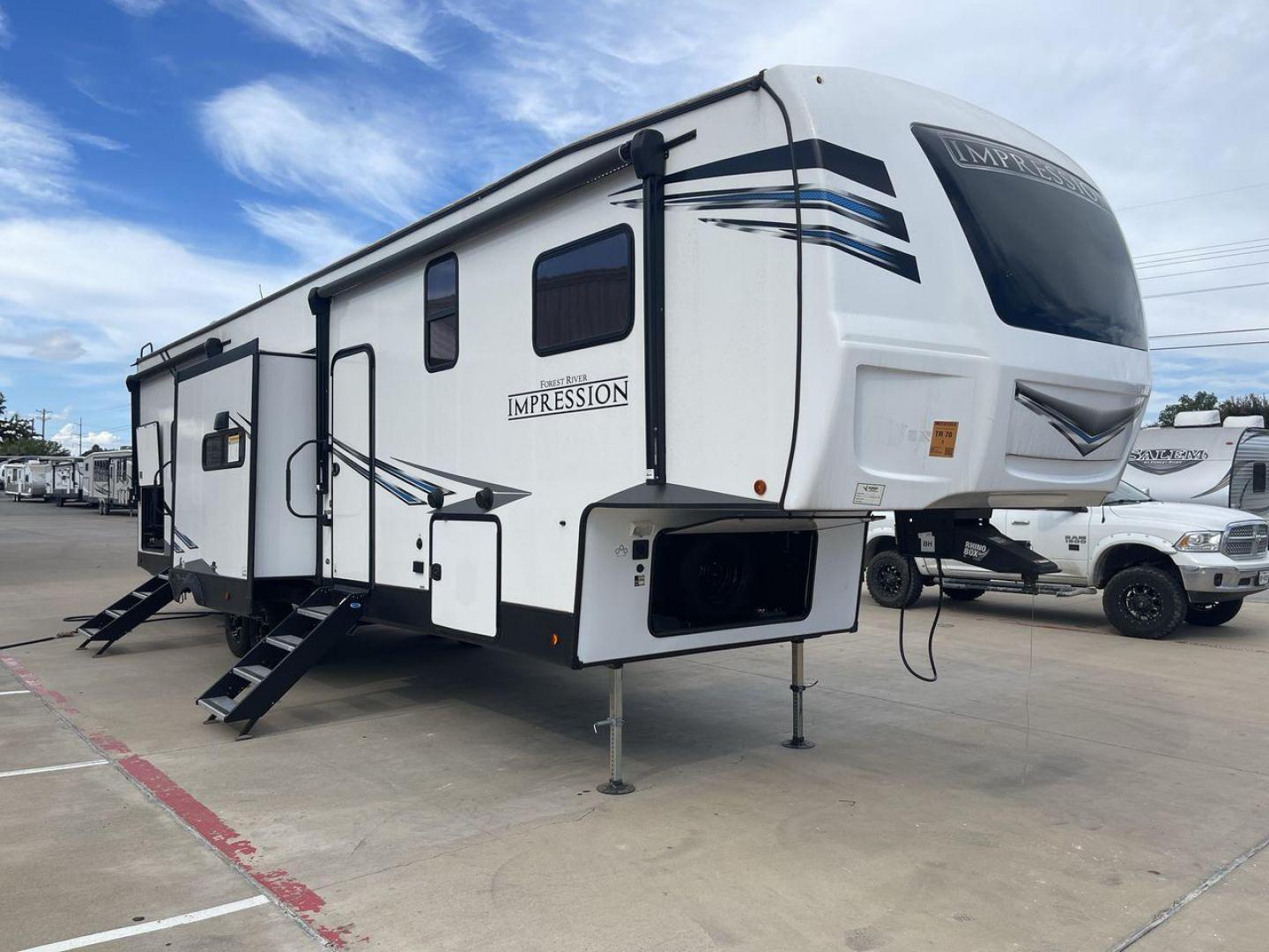 2022 FOREST RIVER IMPRESSION 330BH (5ZT3MPYB4ND) , Length: 41 ft. | Dry Weight: 10,433 lbs. | Gross Weight: 14,165 lbs. | Slides: 3 transmission, located at 4319 N Main Street, Cleburne, TX, 76033, (817) 221-0660, 32.435829, -97.384178 - Photo#23