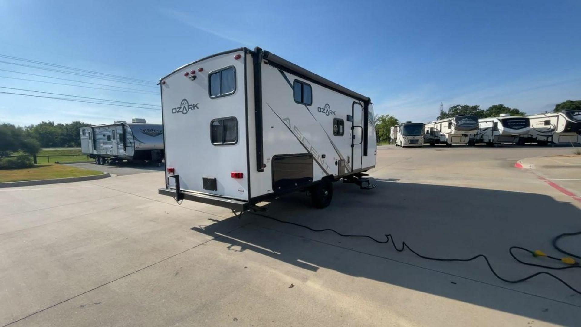 2022 FOREST RIVER OZARK 1680BHSKX (5ZT2ZKFCXNG) , Length: 23.08 ft. | Dry Weight: 4,049 lbs. | Gross Weight: 4,905 lbs. | Slides: 1 transmission, located at 4319 N Main Street, Cleburne, TX, 76033, (817) 221-0660, 32.435829, -97.384178 - Photo#1