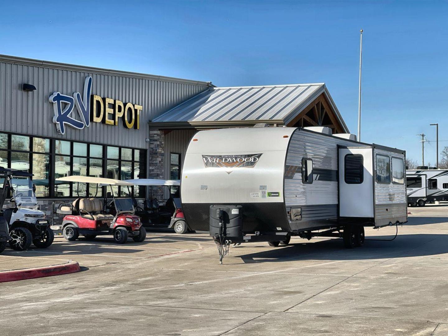 2022 FOREST RIVER WILDWOOD 29VBUD (4X4TWDE24NA) , Length: 36.17 ft. | Dry Weight: 7,728 lbs. | Slides: 1 transmission, located at 4319 N Main Street, Cleburne, TX, 76033, (817) 221-0660, 32.435829, -97.384178 - Photo#0