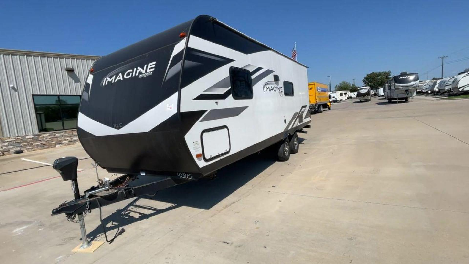 2022 GRAND DESIGN IMAGINE 22RBE (573TE2624N3) , Length: 25.92 ft. | Dry Weight: 5,125 lbs. | Gross Weight: 6,995 lbs. | Slides: 1 transmission, located at 4319 N Main Street, Cleburne, TX, 76033, (817) 221-0660, 32.435829, -97.384178 - Photo#5