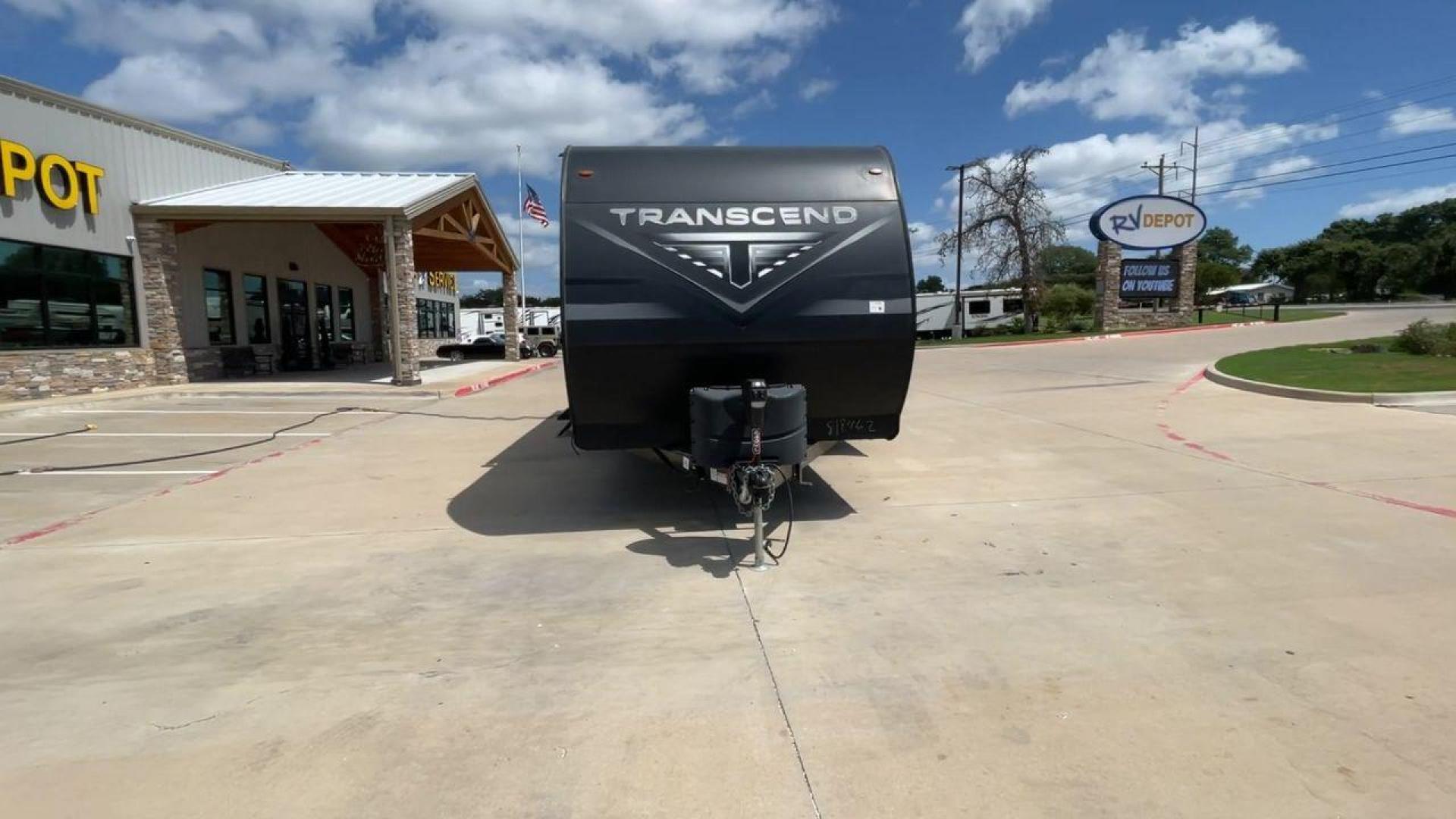 2022 GRAND DESIGN TRANSCEND 240ML (573TT3022N8) , located at 4319 N Main Street, Cleburne, TX, 76033, (817) 221-0660, 32.435829, -97.384178 - Photo#4