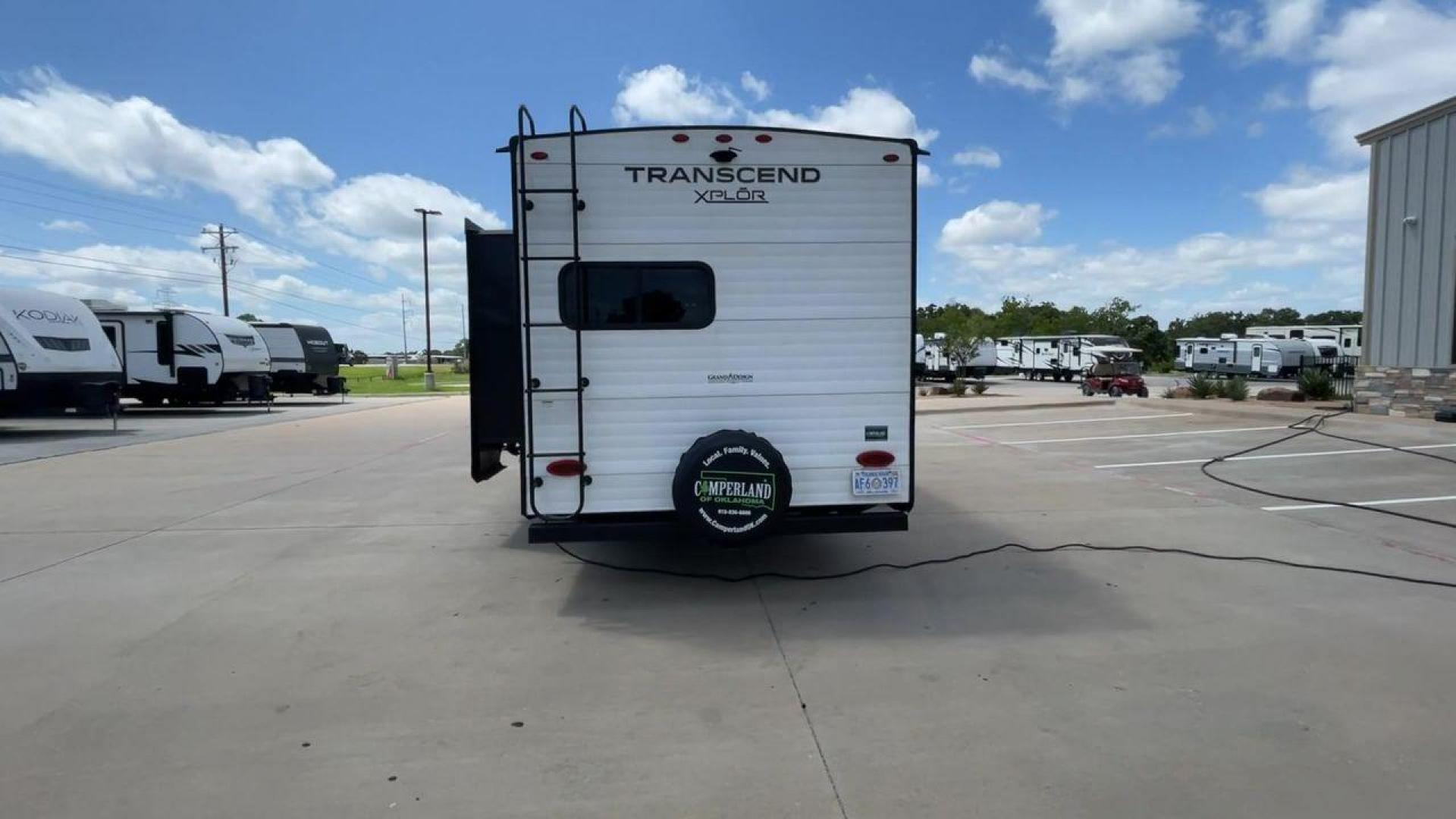 2022 GRAND DESIGN TRANSCEND 240ML (573TT3022N8) , located at 4319 N Main Street, Cleburne, TX, 76033, (817) 221-0660, 32.435829, -97.384178 - Photo#8