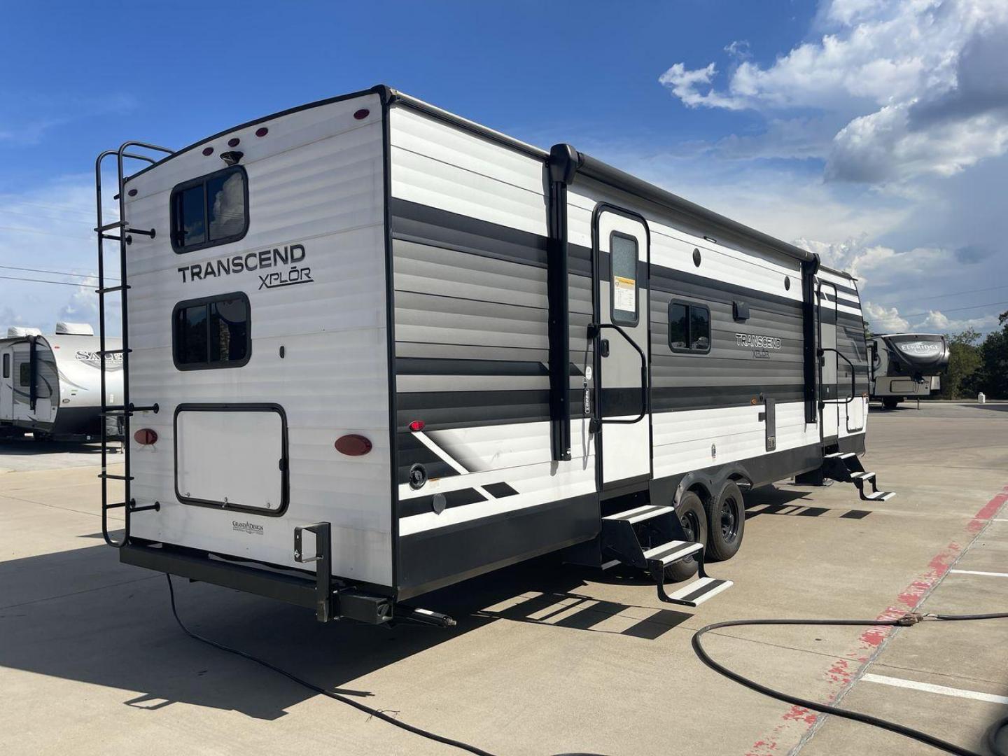 2022 GRAND DESIGN TRANSCEND 265BH (573TT3324ND) , Length: 32.75 ft. | Dry Weight: 6,327 lbs. | Gross Weight: 7,995 lbs. | Slides: 1 transmission, located at 4319 N Main Street, Cleburne, TX, 76033, (817) 221-0660, 32.435829, -97.384178 - Photo#25