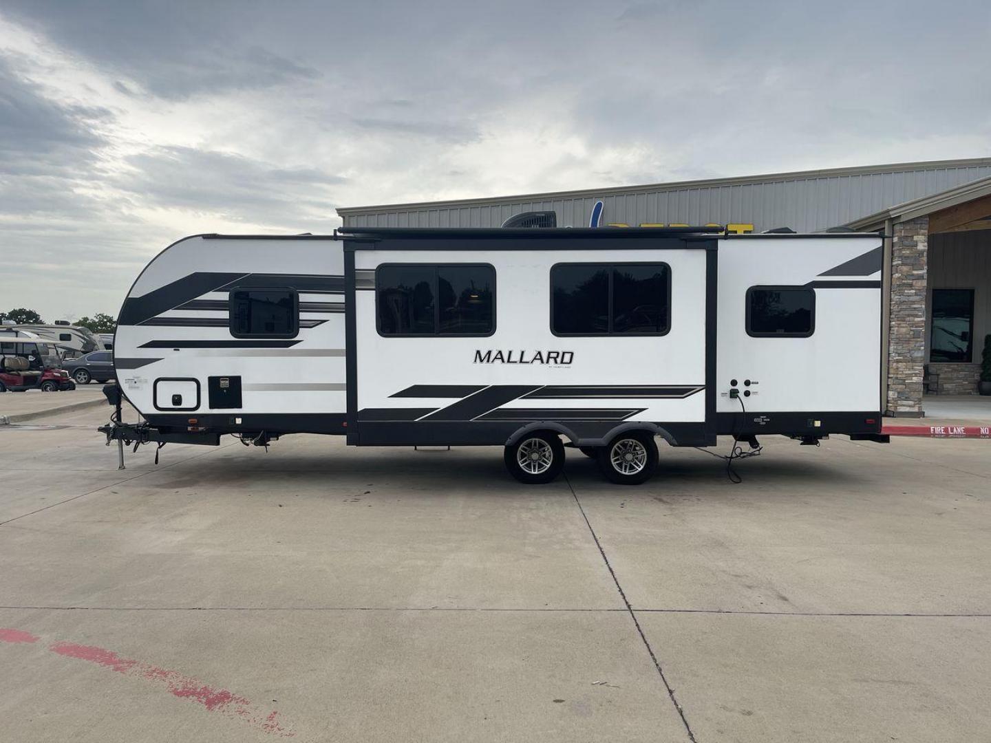 2022 HEARTLAND MALLARD M26 (5SFNB3227NE) , located at 4319 N Main Street, Cleburne, TX, 76033, (817) 221-0660, 32.435829, -97.384178 - Photo#24