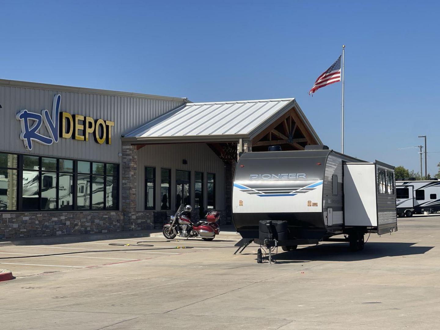 2022 HEARTLAND PIONEER QB300 (5SFPB3521NE) , Length: 35 ft. | Dry Weight: 6,896 lbs. | Gross Weight: 9,000 lbs. | Slides: 1 transmission, located at 4319 N Main Street, Cleburne, TX, 76033, (817) 221-0660, 32.435829, -97.384178 - The 2022 Heartland Pioneer QB300 is a spacious and well-equipped travel trailer, perfect for family adventures. With a length of 35 feet, this model provides ample living space while maintaining a dry weight of 6,896 lbs. and a gross weight of 9,000 lbs. It includes 1 slide-out, optimizing interior - Photo#0