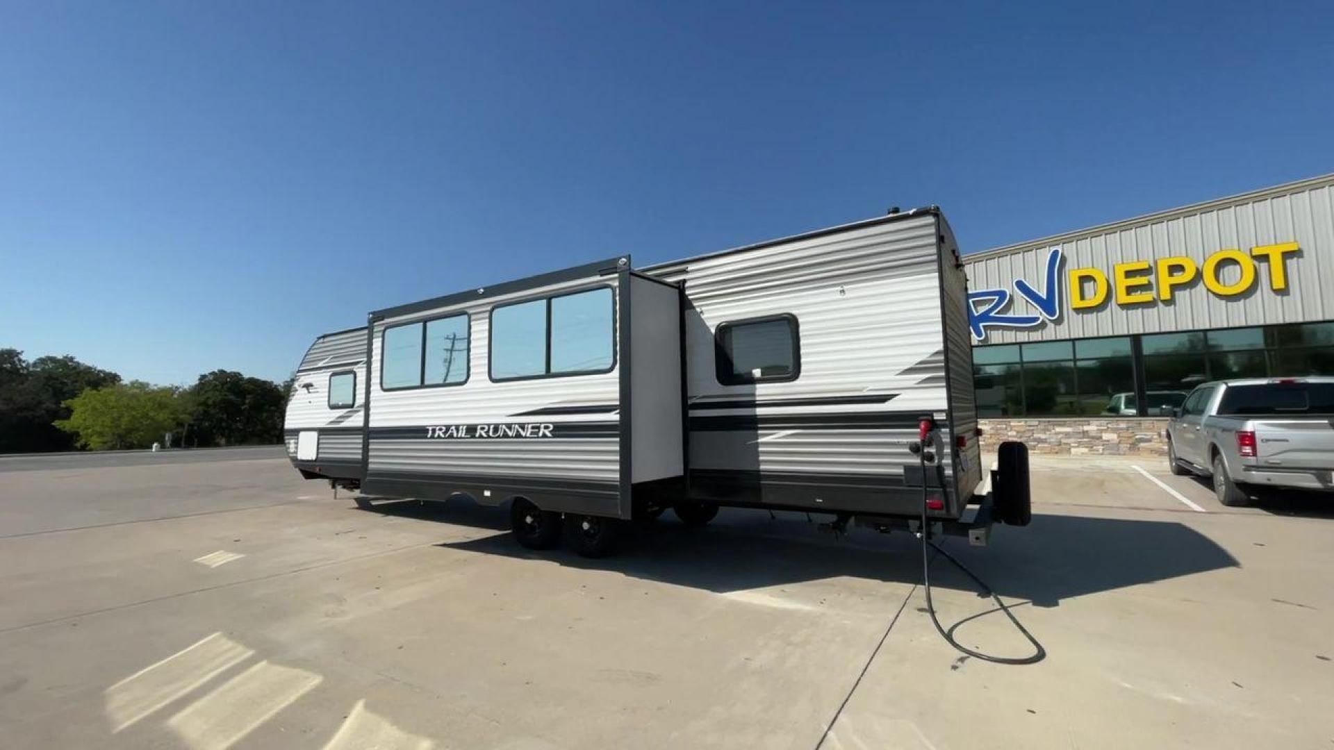 2022 HEARTLAND TRAIL RUNNER 31DB (5SFEB3728NE) , Length: 36.92 ft. | Dry Weight: 7,040 lbs. | Gross Weight: 9,642 lbs. | Slides: 1 transmission, located at 4319 N Main Street, Cleburne, TX, 76033, (817) 221-0660, 32.435829, -97.384178 - The 2022 Heartland Trail Runner 31DB is a flexible, family-friendly travel trailer that will make your camping trip more enjoyable. With a length of 36.92 feet and a dry weight of 7,040 pounds, this trailer gives you plenty of room and comfort for your trips. The gross weight of 9,642 pounds means t - Photo#7