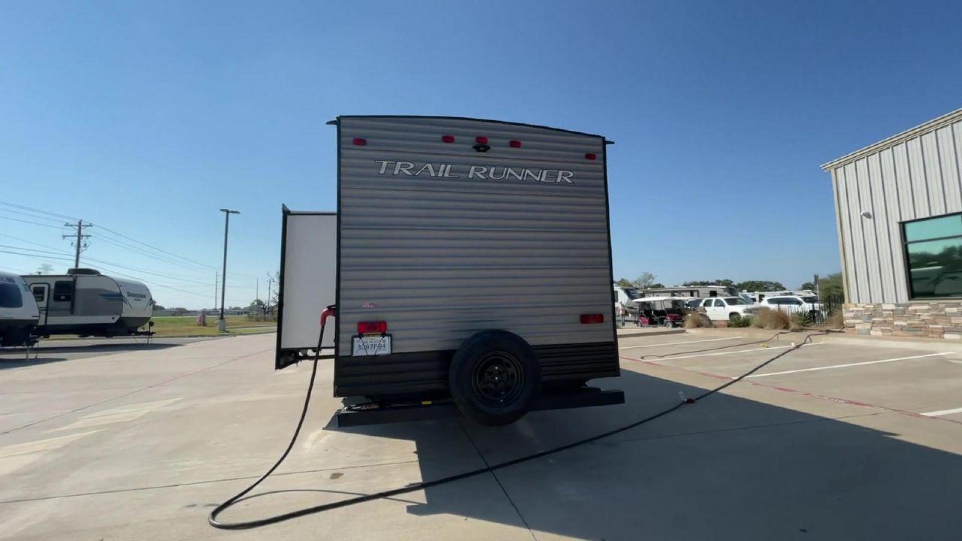 2022 HEARTLAND TRAIL RUNNER 31DB (5SFEB3728NE) , Length: 36.92 ft. | Dry Weight: 7,040 lbs. | Gross Weight: 9,642 lbs. | Slides: 1 transmission, located at 4319 N Main Street, Cleburne, TX, 76033, (817) 221-0660, 32.435829, -97.384178 - The 2022 Heartland Trail Runner 31DB is a flexible, family-friendly travel trailer that will make your camping trip more enjoyable. With a length of 36.92 feet and a dry weight of 7,040 pounds, this trailer gives you plenty of room and comfort for your trips. The gross weight of 9,642 pounds means t - Photo#8