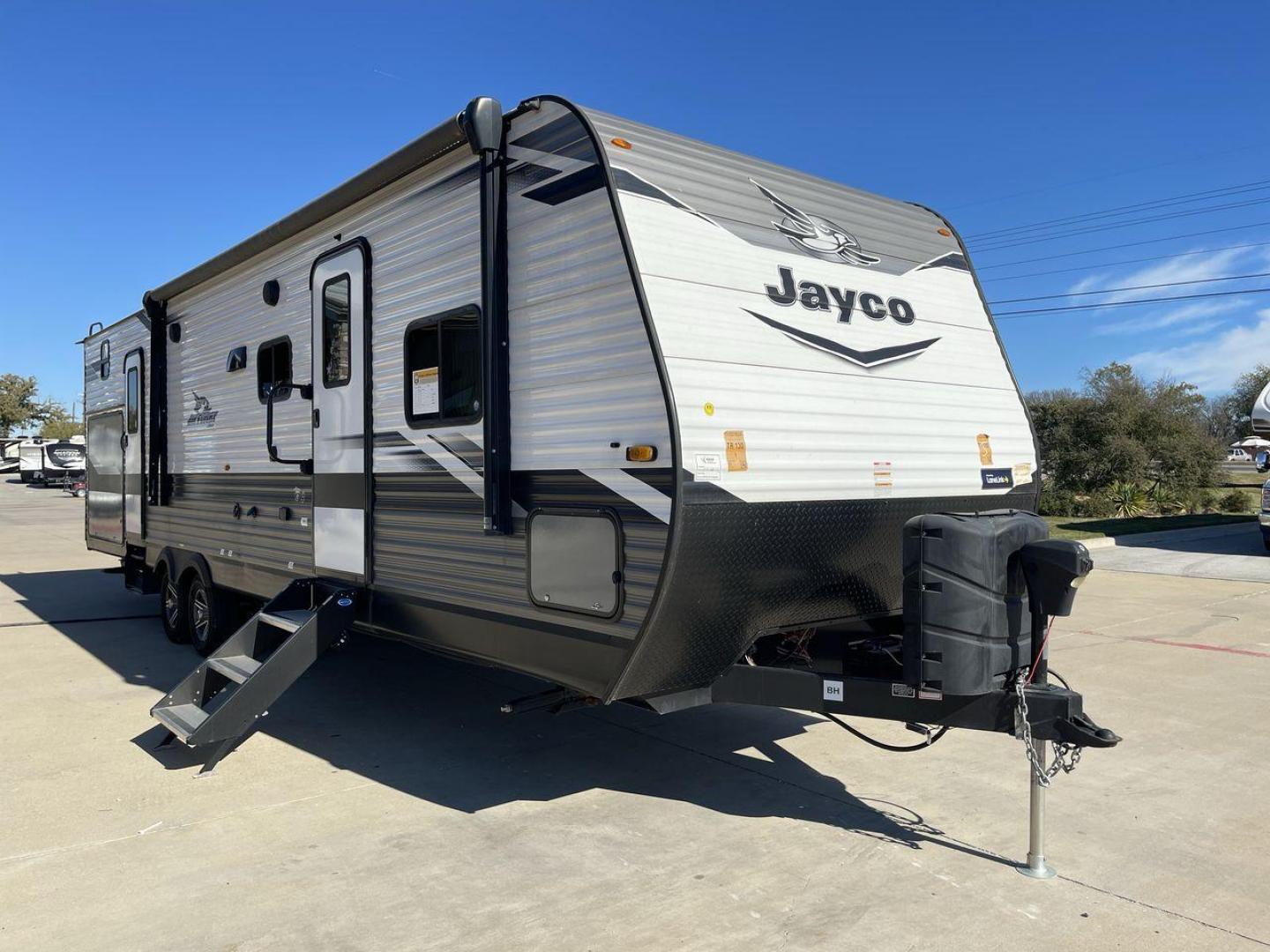 2022 JAYCO JAYFLIGHT 32BHDS (1UJBJ0BT3N1) , Length: 36.3 ft. | Dry Weight: 7,915 lbs. | Gross Weight: 10,250 lbs. | Slides: 2 transmission, located at 4319 N Main Street, Cleburne, TX, 76033, (817) 221-0660, 32.435829, -97.384178 - Photo#23