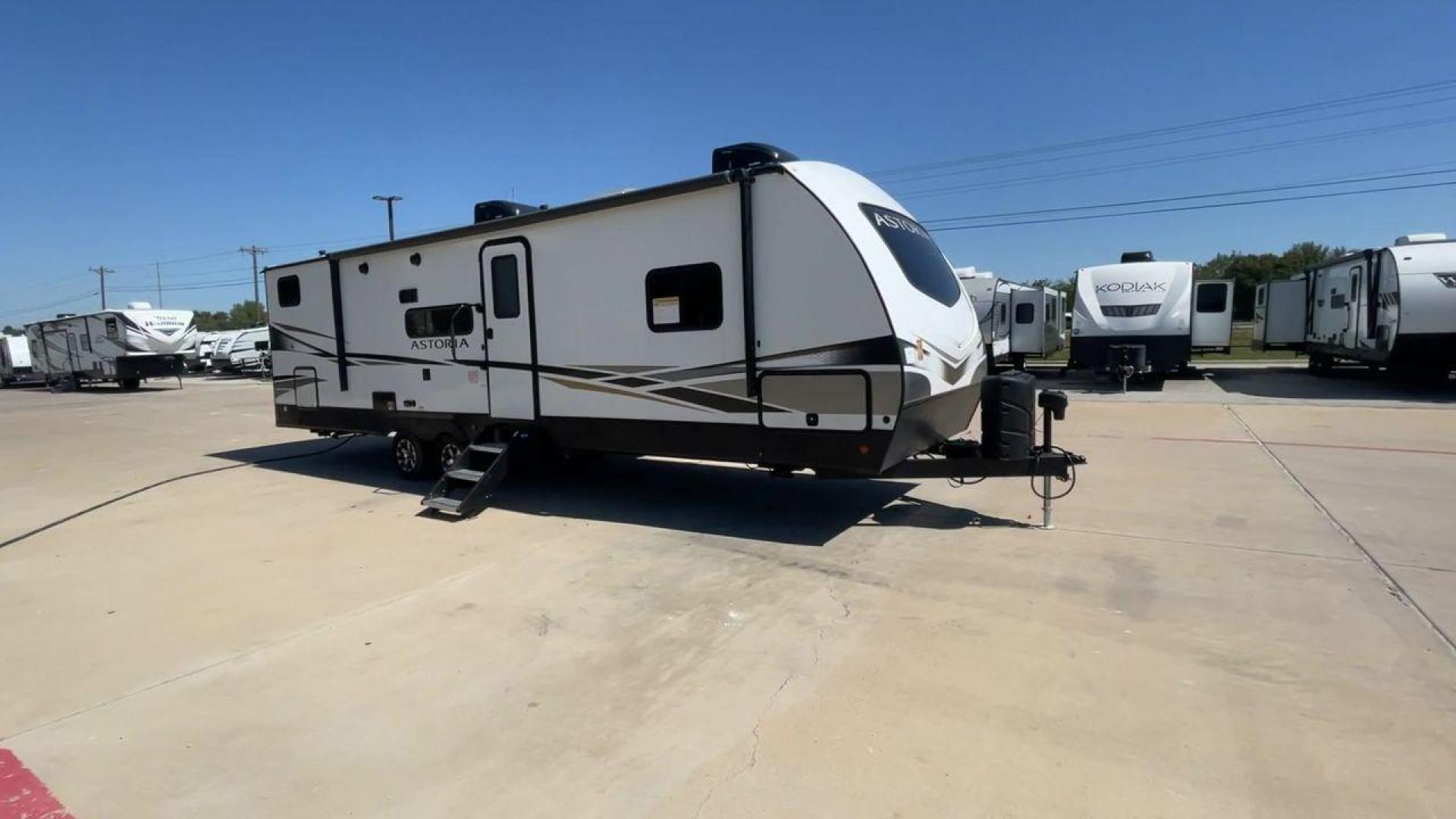 2022 KEYSTONE ASTORIA 2903BH (4YDTAAN25NM) , Length: 33.75 ft. | Dry Weight: 6,806 lbs. | Slides: 1 transmission, located at 4319 N Main Street, Cleburne, TX, 76033, (817) 221-0660, 32.435829, -97.384178 - The 2022 Keystone Astoria 2903BH is designed for comfort and functionality. With an overall length of 33.75 feet and a dry weight of 6,806 pounds, it is both spacious and lightweight. This trailer is equipped with one slide-out, offering ample room for living and sleeping spaces. The exterior featur - Photo#3