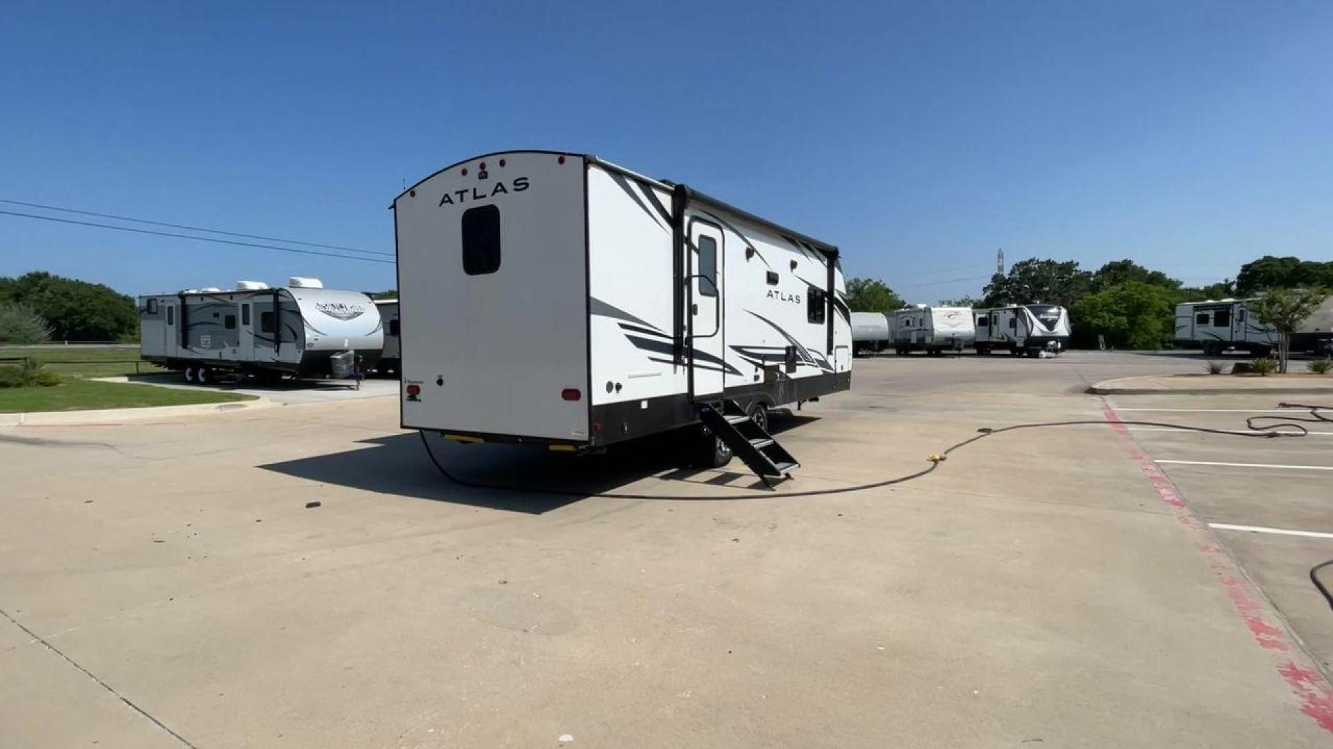 2022 KEYSTONE ATLAS 2202RB (4YDTASK2XNM) , located at 4319 N Main Street, Cleburne, TX, 76033, (817) 221-0660, 32.435829, -97.384178 - Photo#1